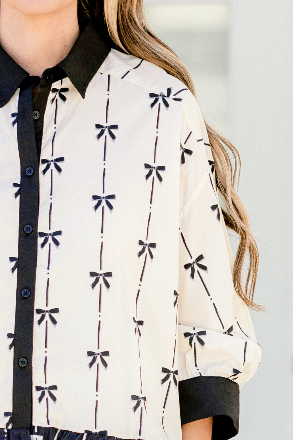 Feel Free Top, Black Bow