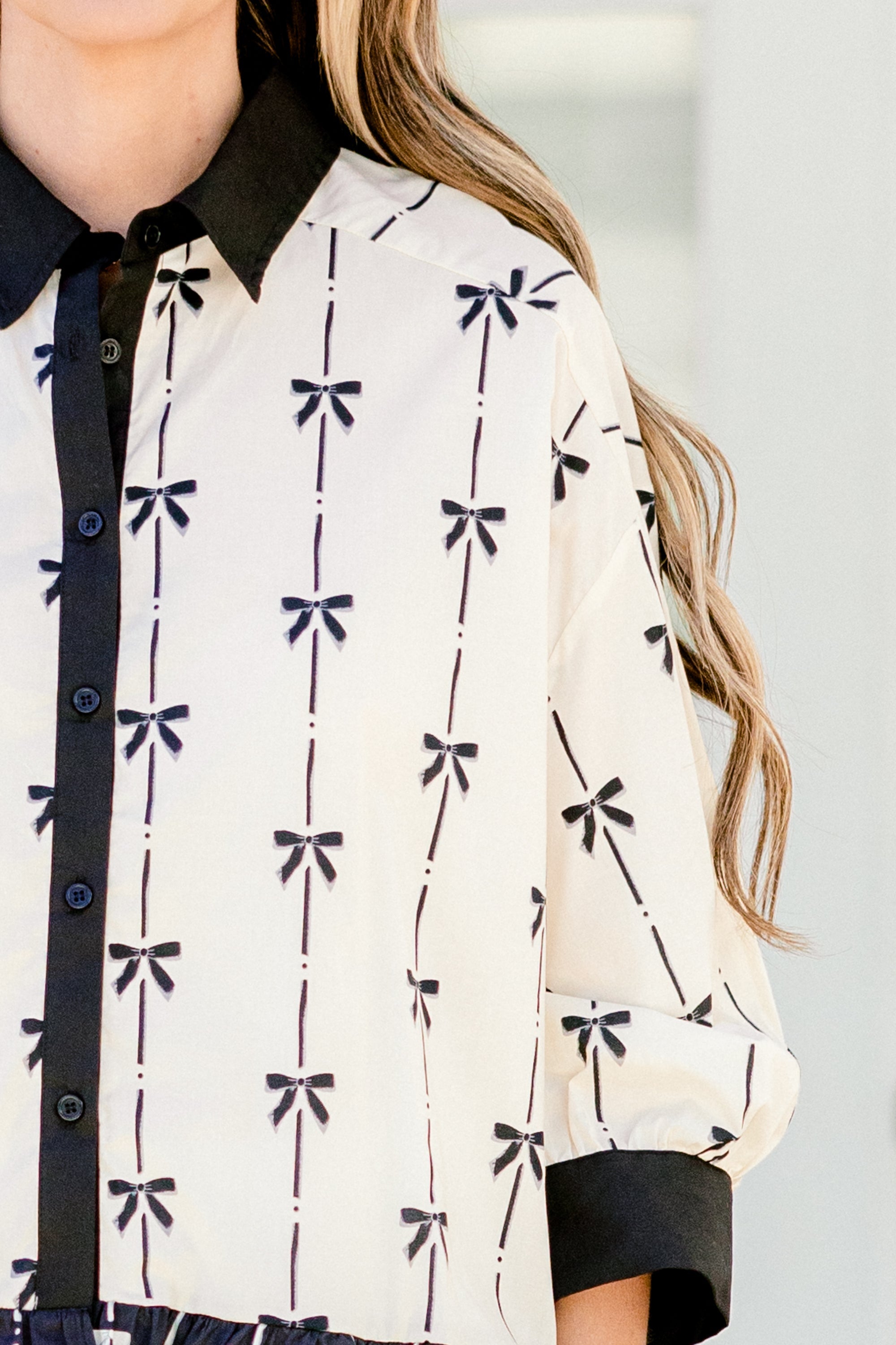 Feel Free Top, Black Bow