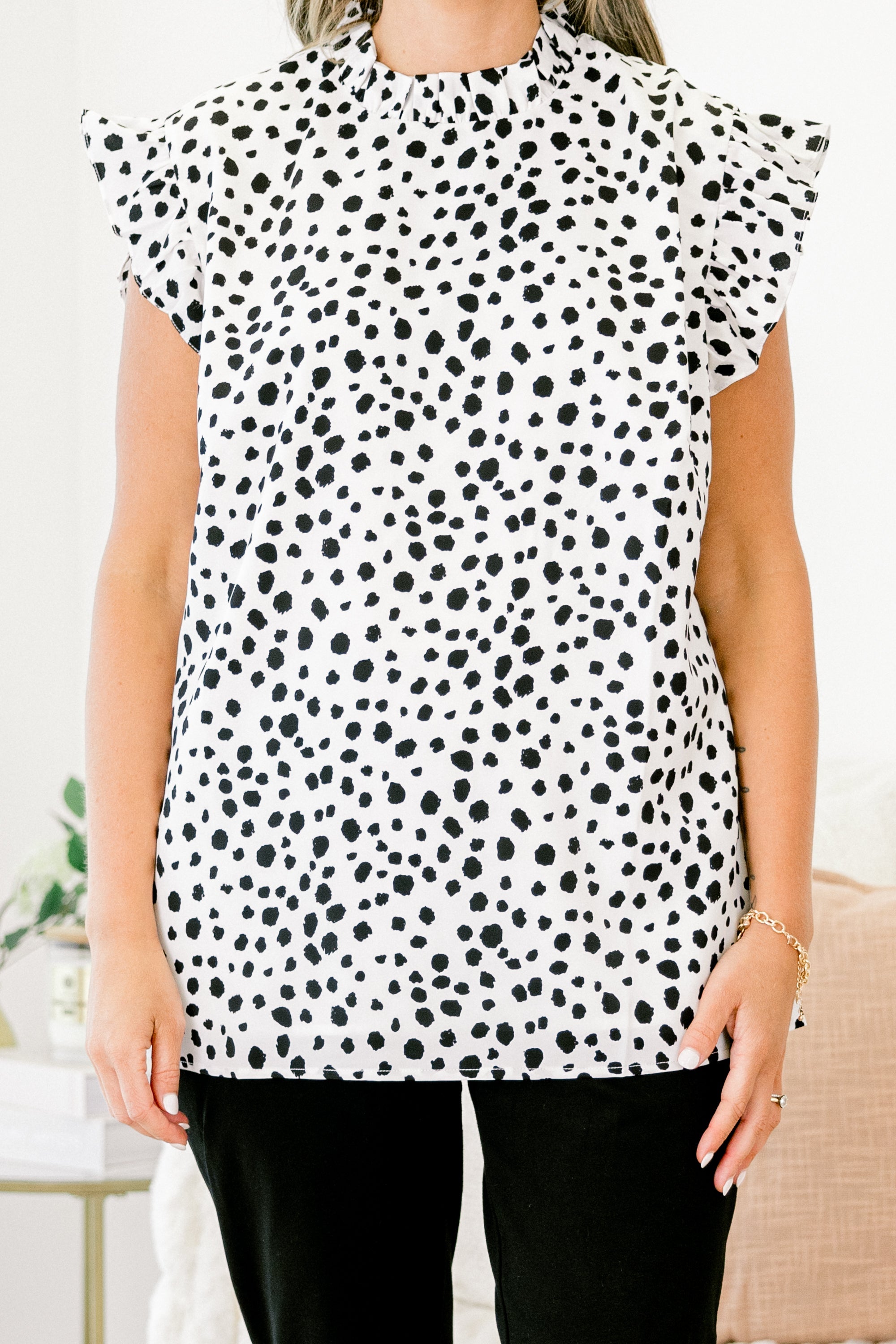 Be On The Dot Top, White