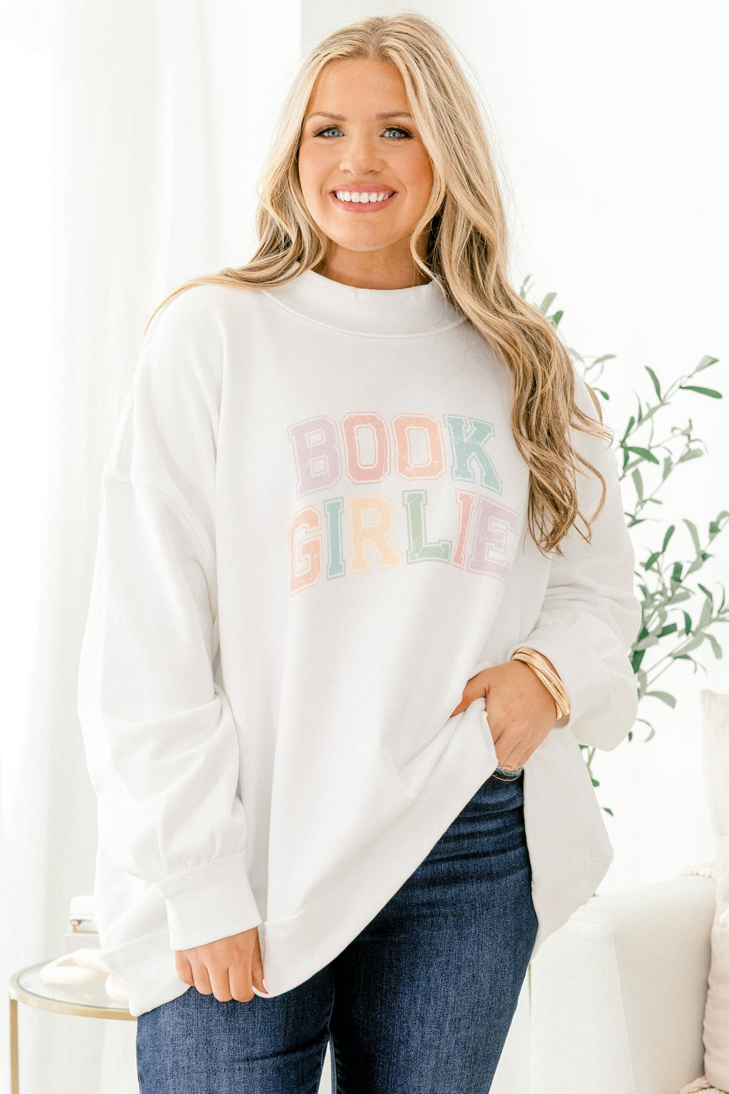 Book Girlie Mock Neck Pullover, Ivory