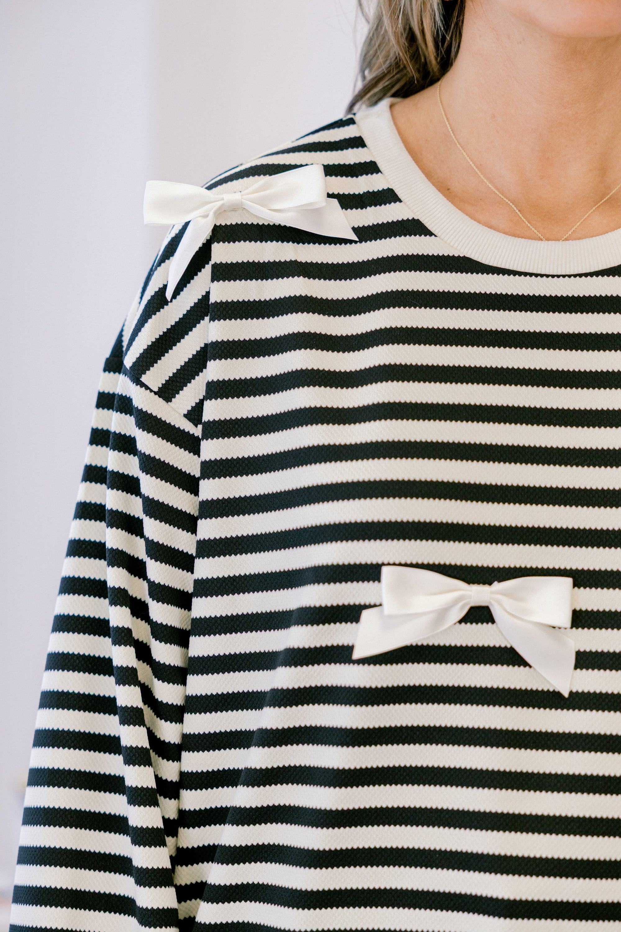 Bow-tiful Girl Pullover, Black