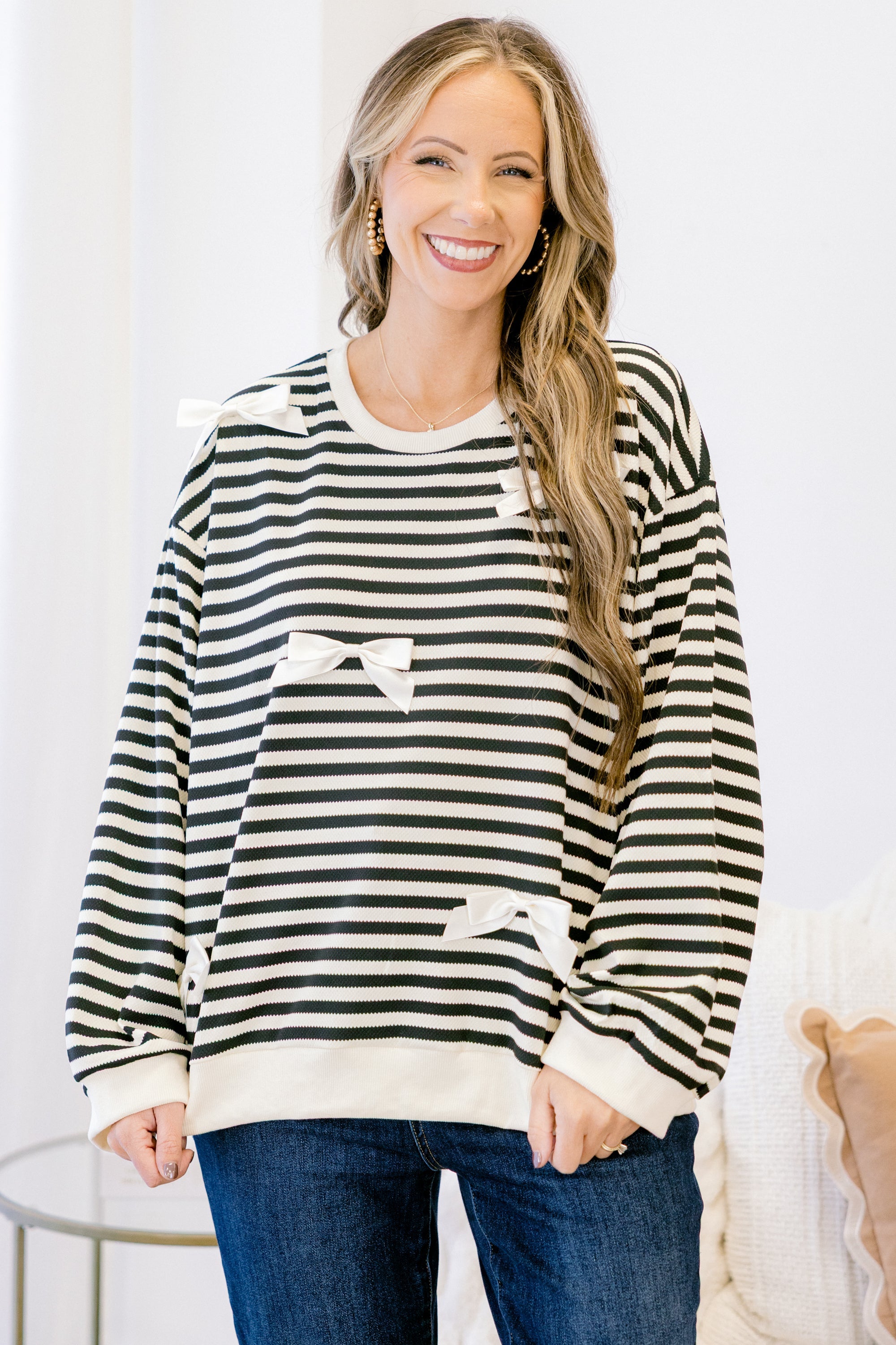 Bow-tiful Girl Pullover, Black