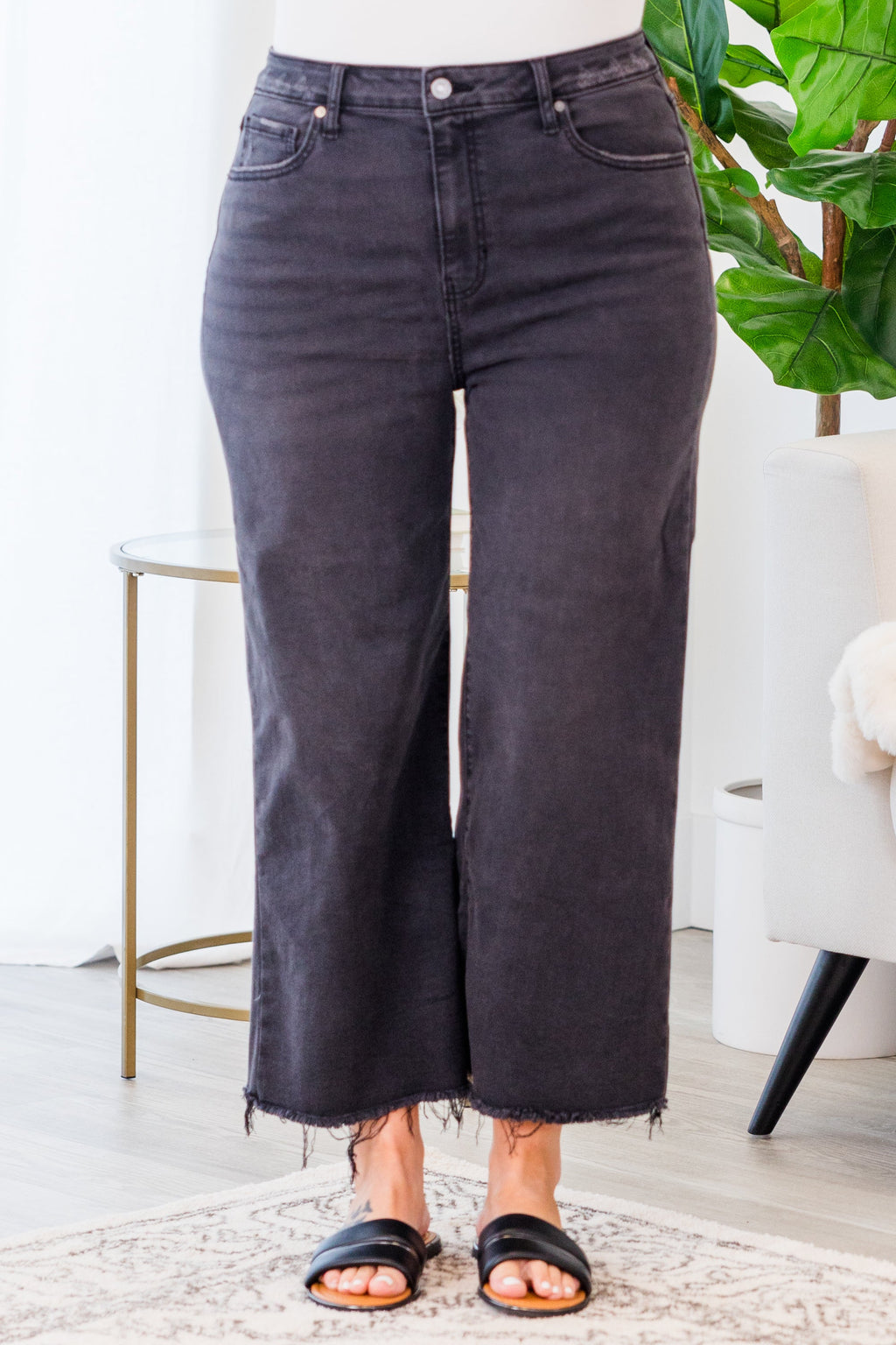 Boy Is Mine Jeans, Washed Black