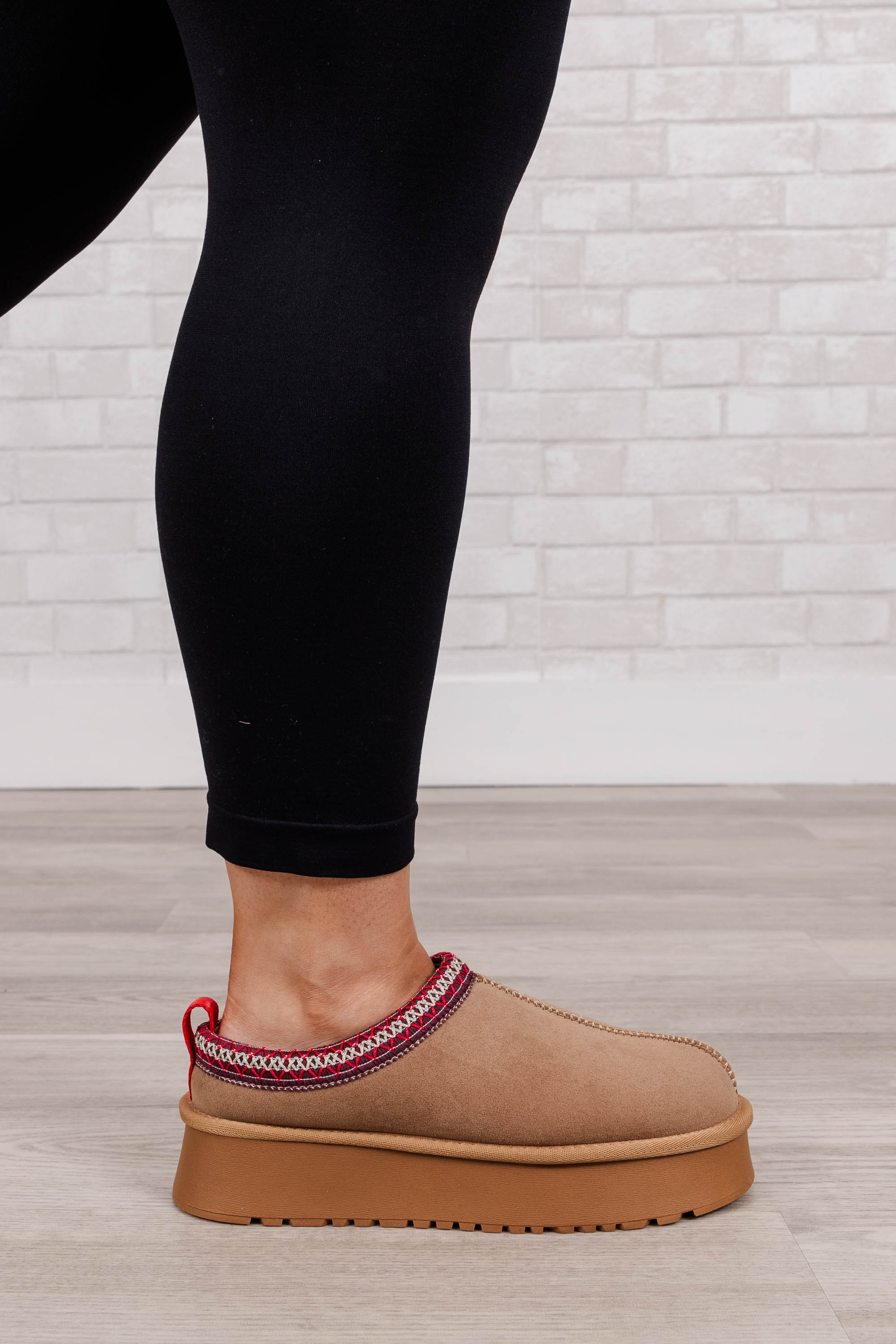 Can We Chill Slipper, Camel