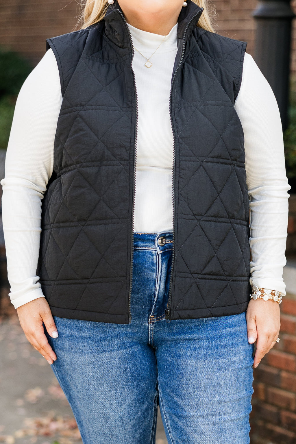 Comfort Cutie Vest, Black