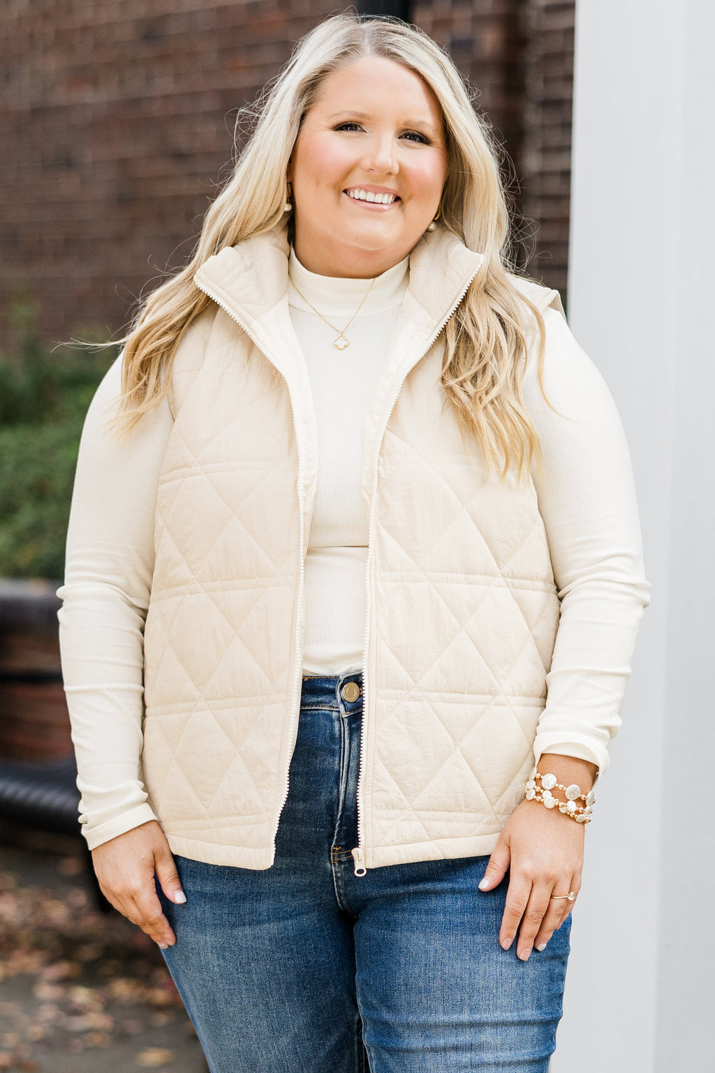 Comfort Cutie Vest, Cream