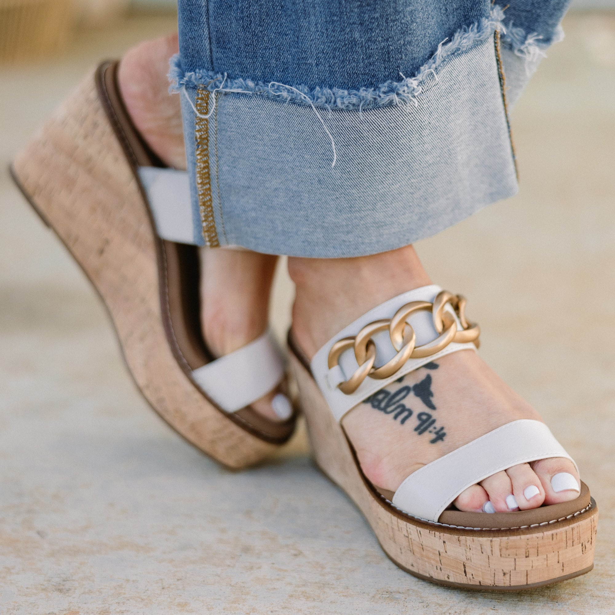 Corky's: Never Ordinary Wedges, Ivory