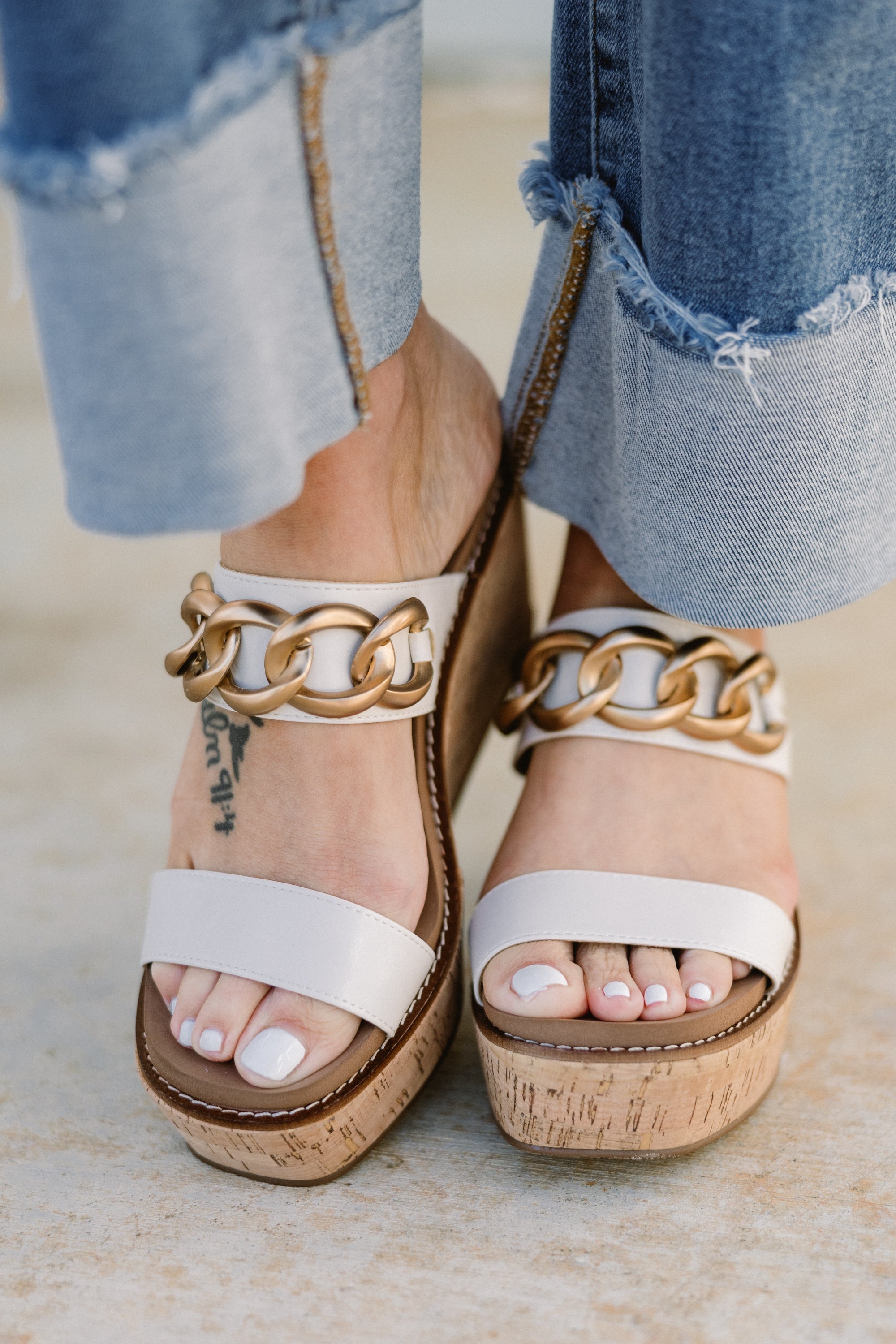 Corky's: Never Ordinary Wedges, Ivory