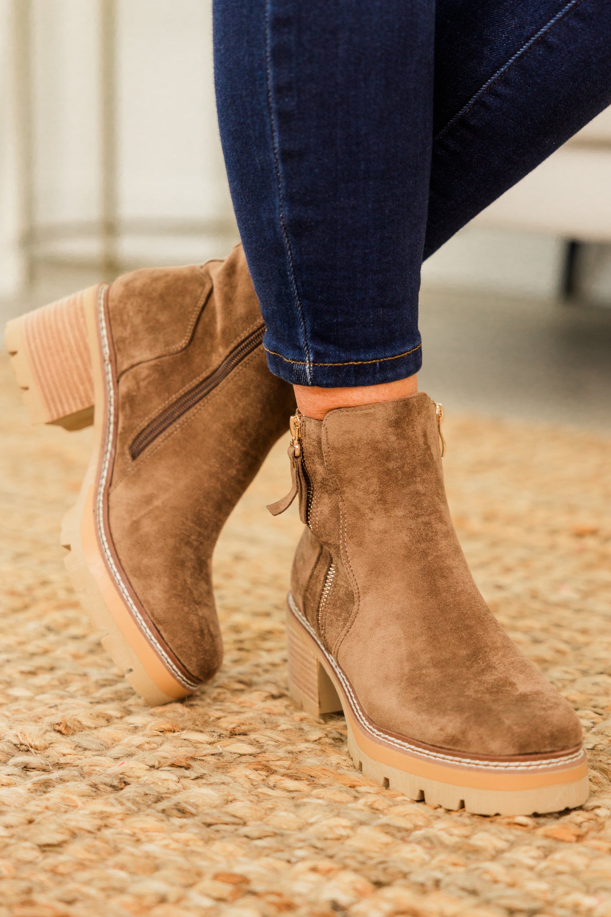 Corky's: Bay Girl Boots, Saddle