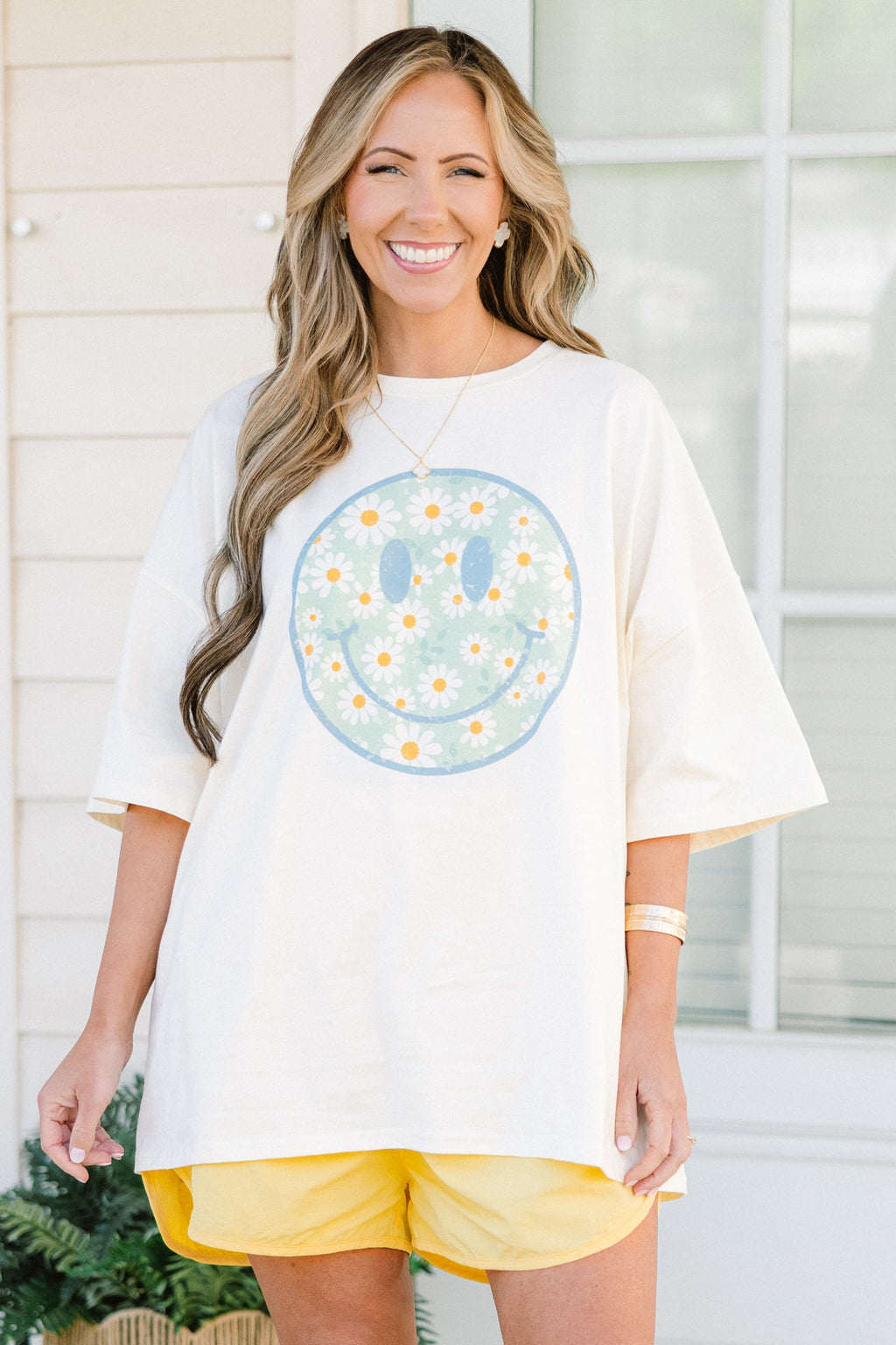 Daisy Smiles Boyfriend Tee, Ivory