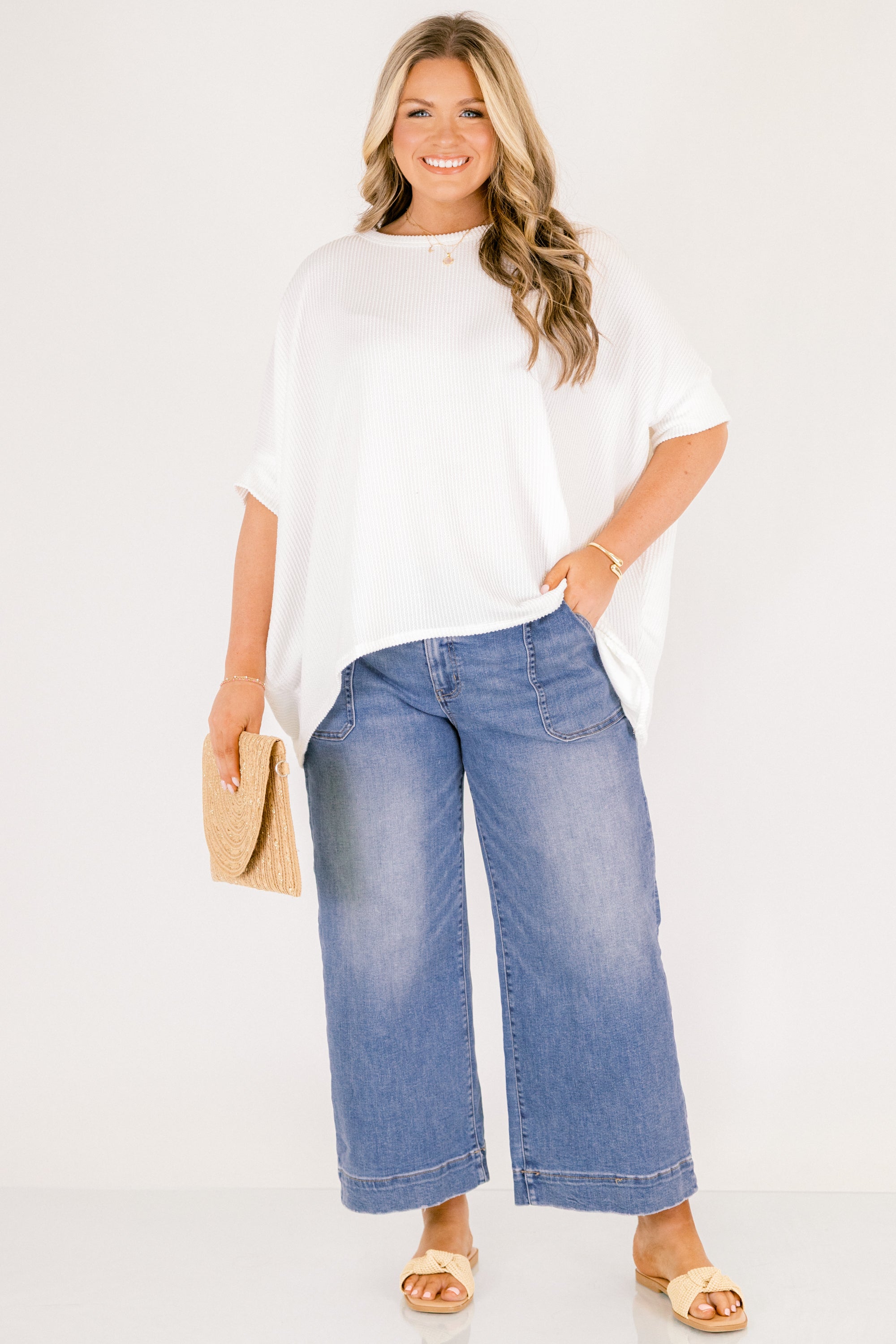 Downtown Darling Jeans, Medium