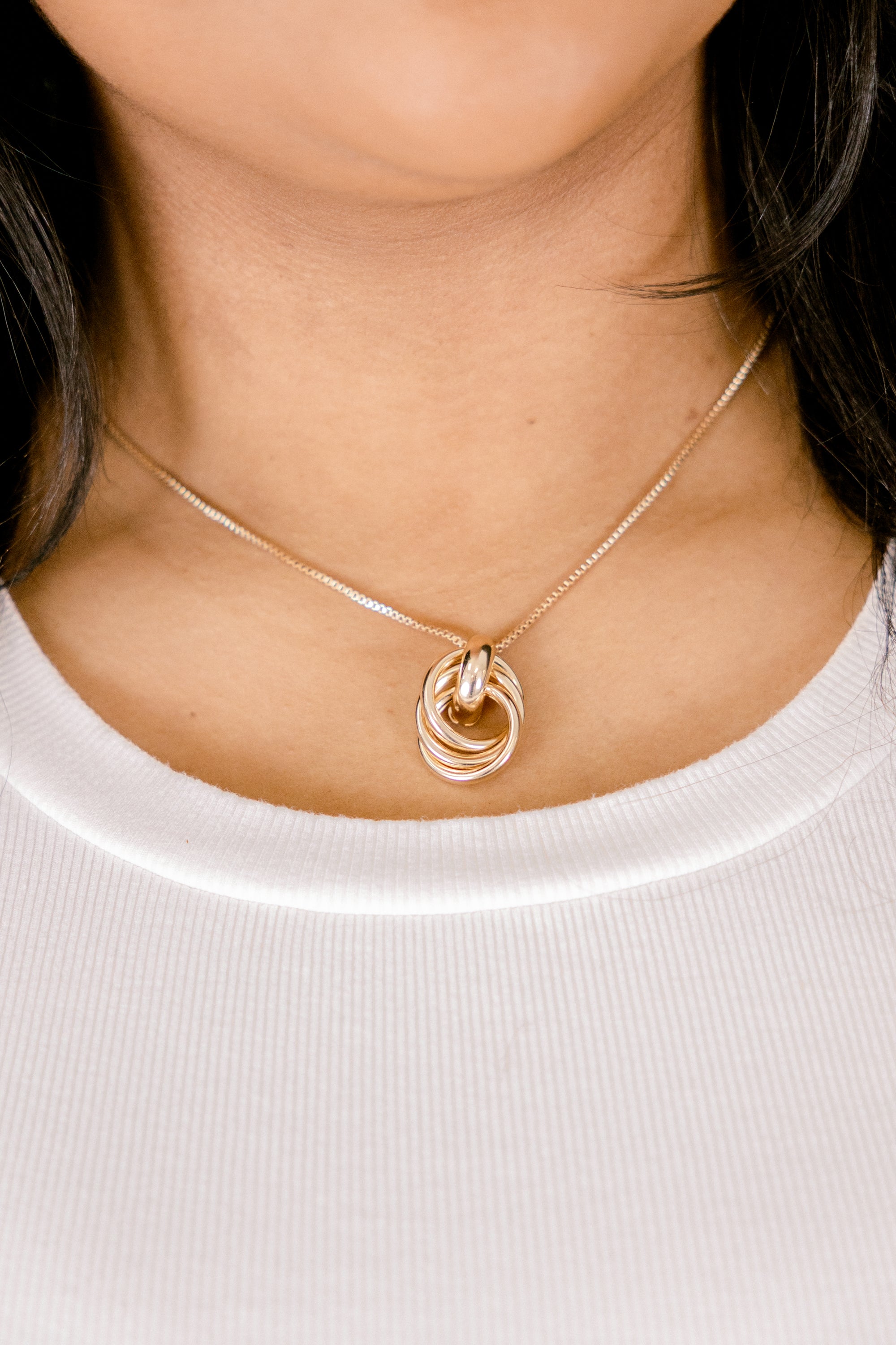 Drawing Me In Necklace, Gold