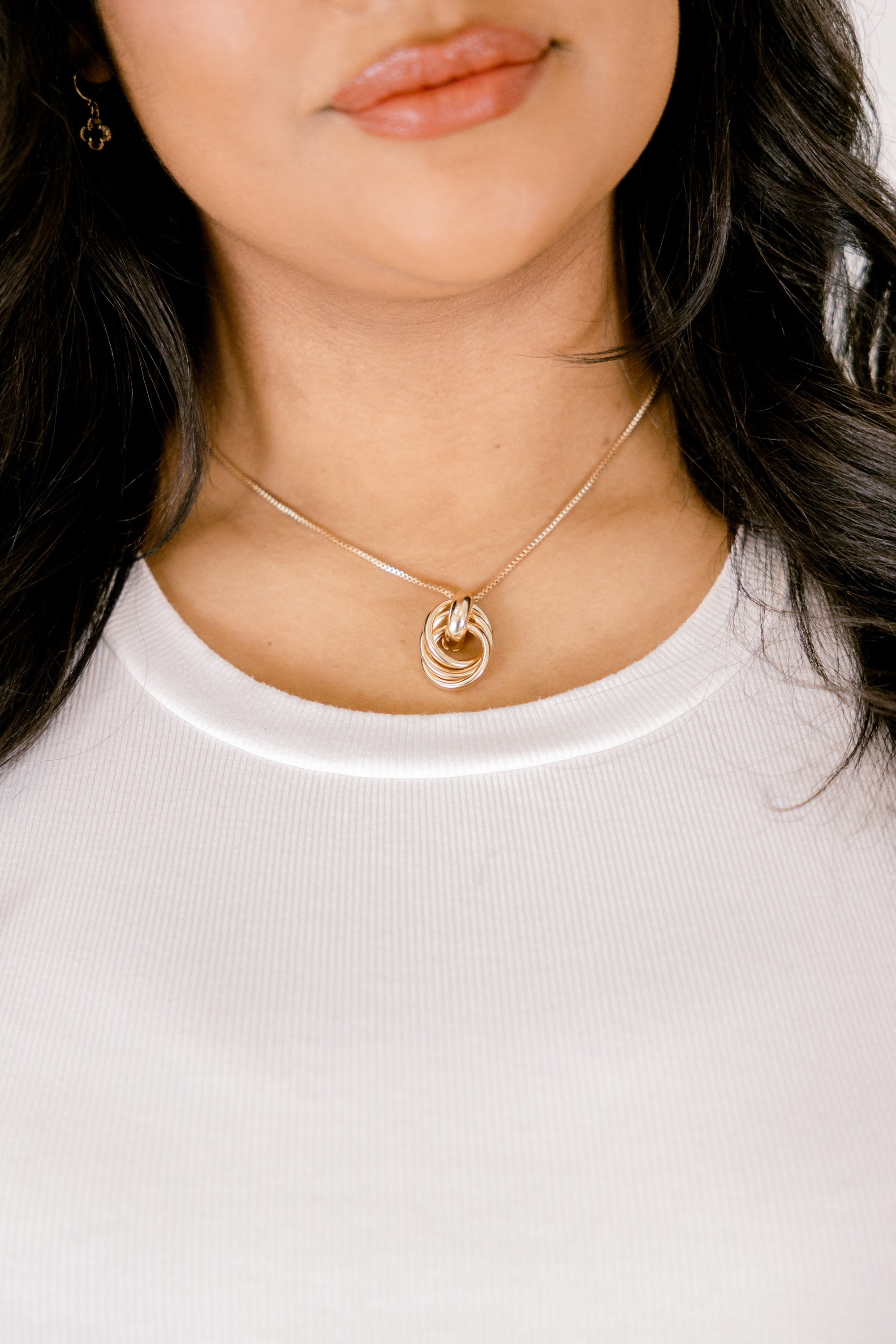 Drawing Me In Necklace, Gold