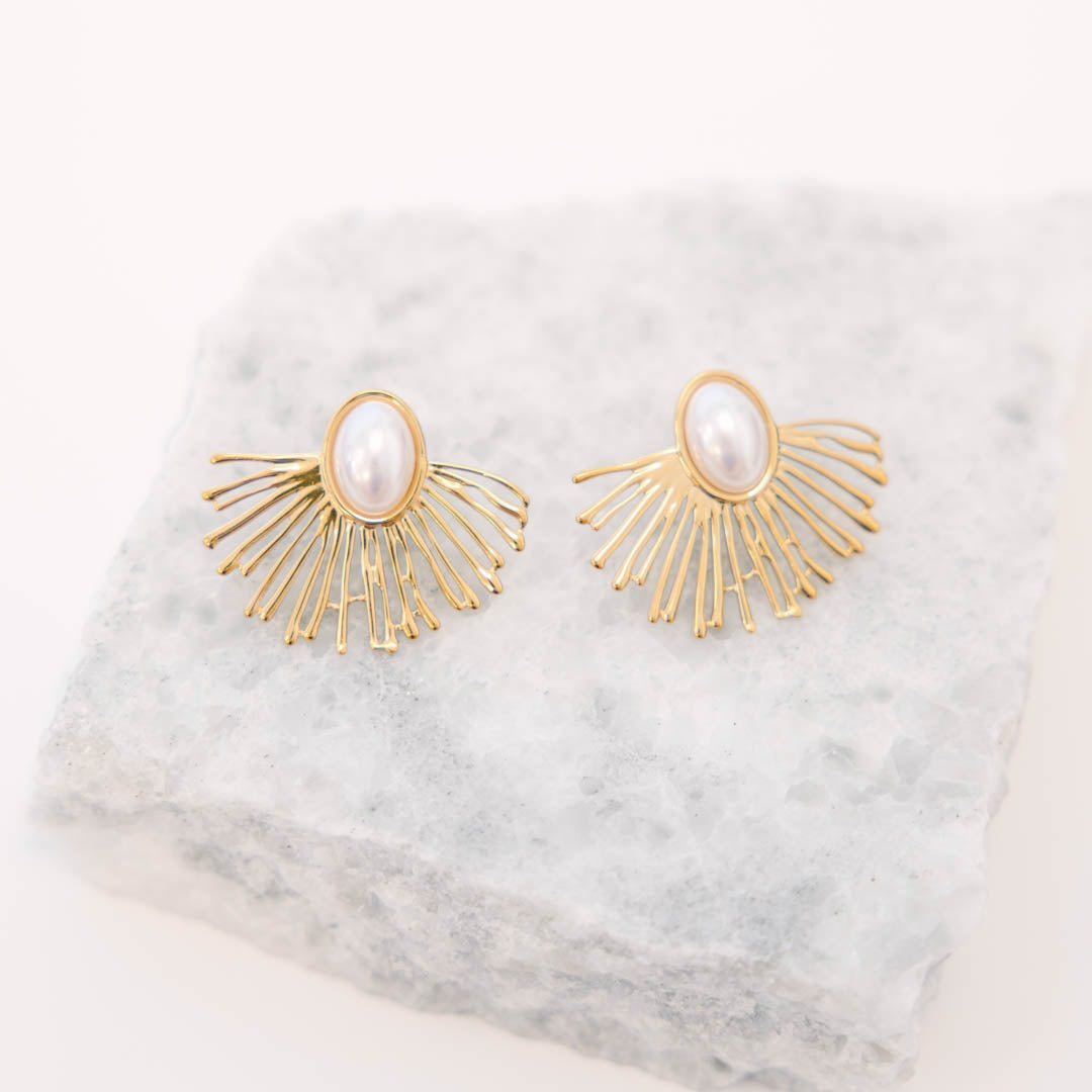 Dreamy Details Earrings, Gold