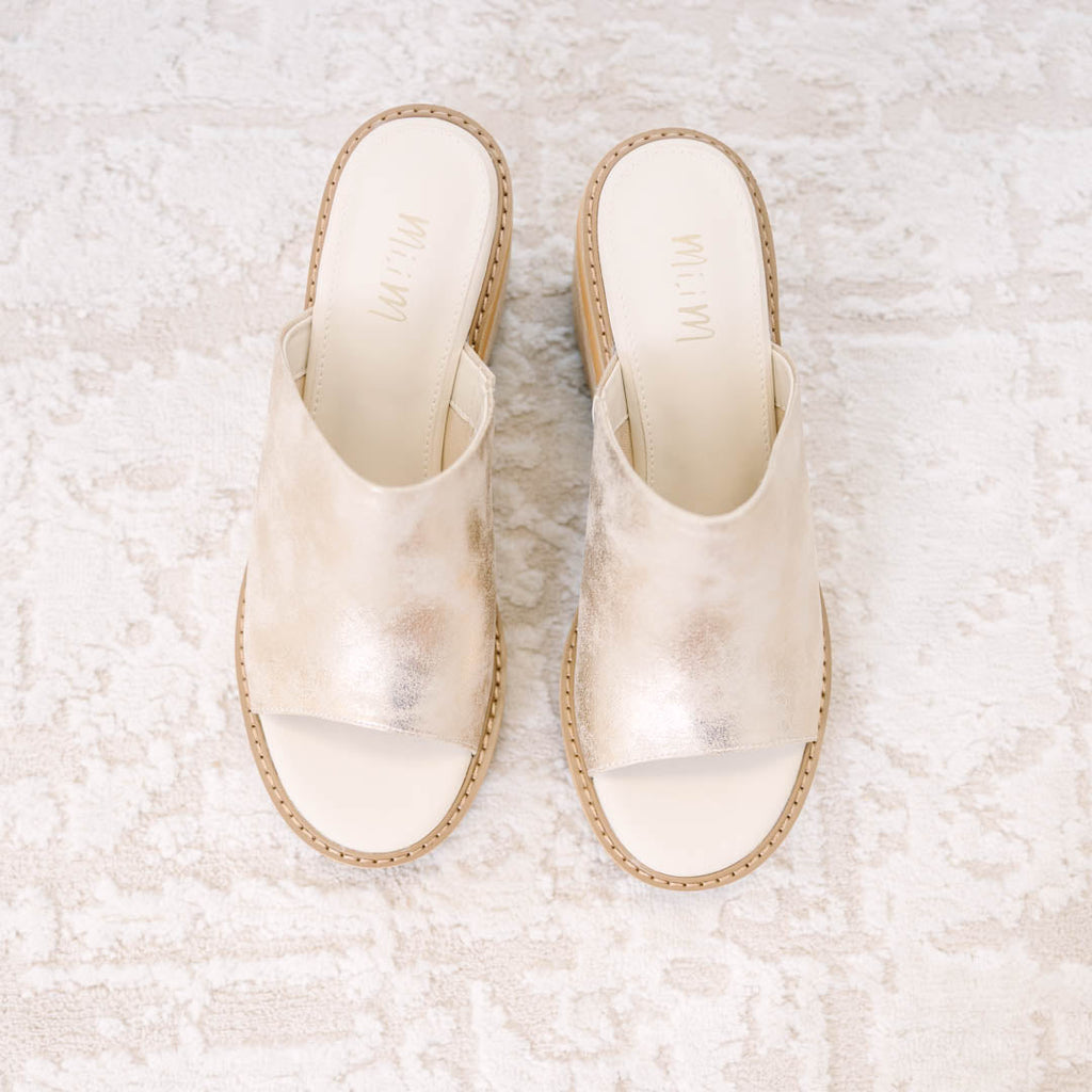 Eyes On Us Wedges, Gold