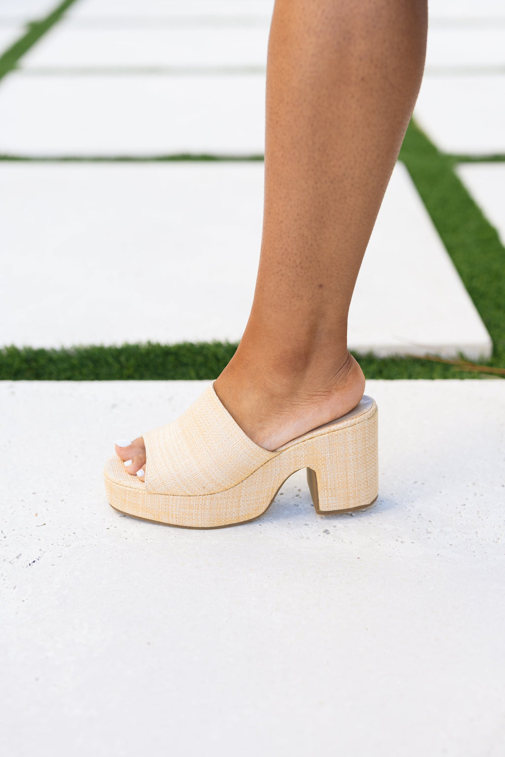 Five Star Resort Heels, Natural