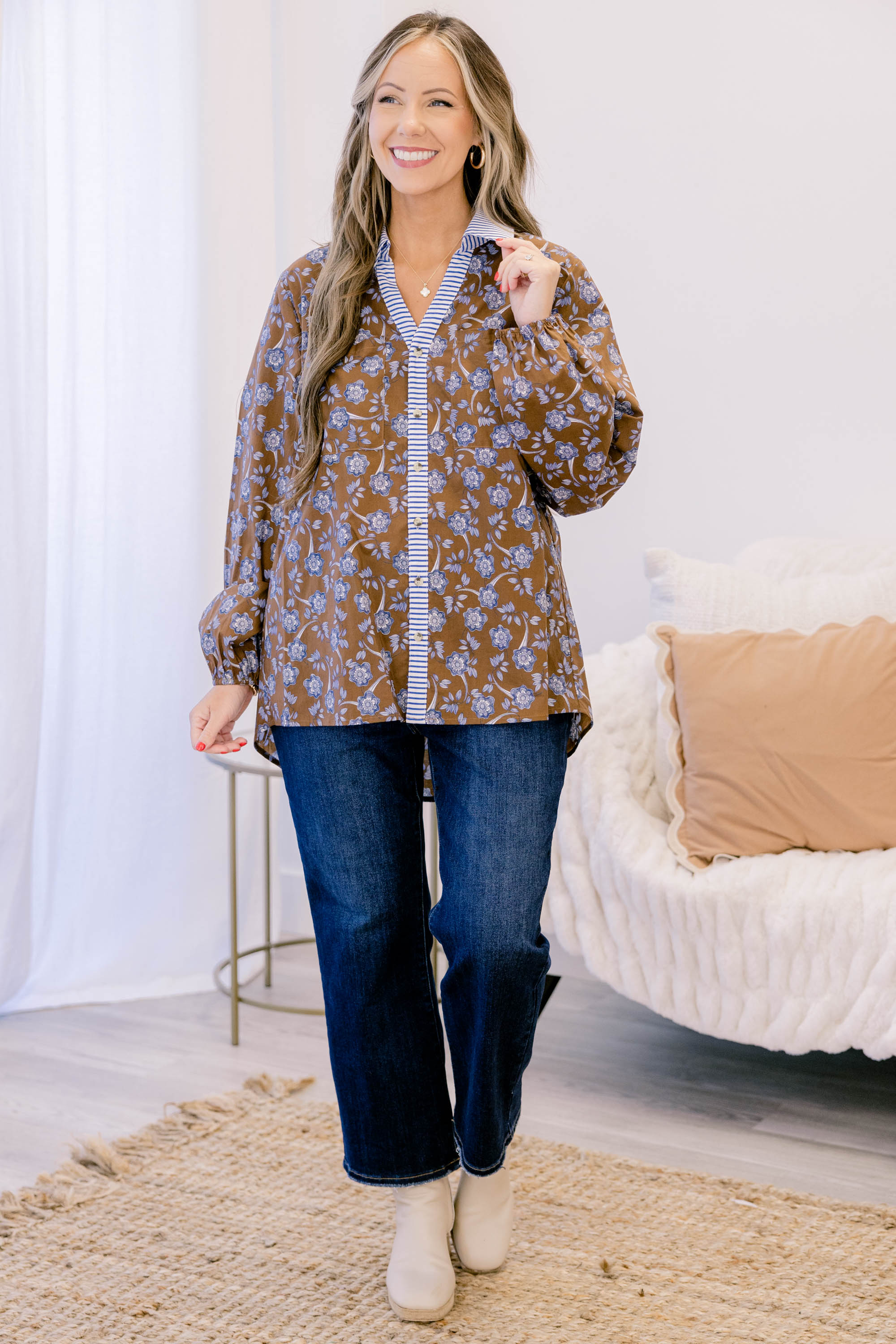 Garden Time Top, Brown-Blue Floral