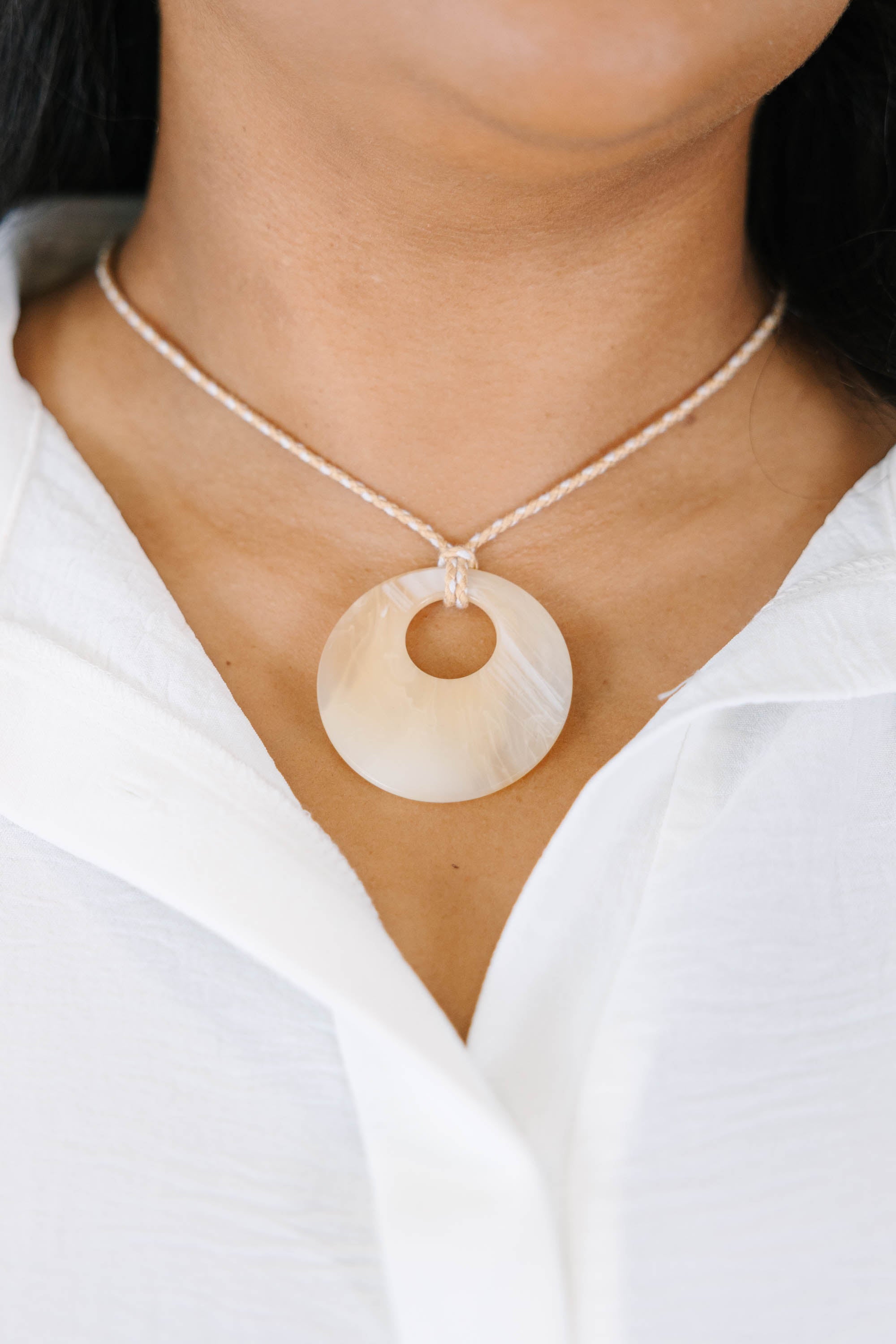 Glow Getter Necklace, Natural