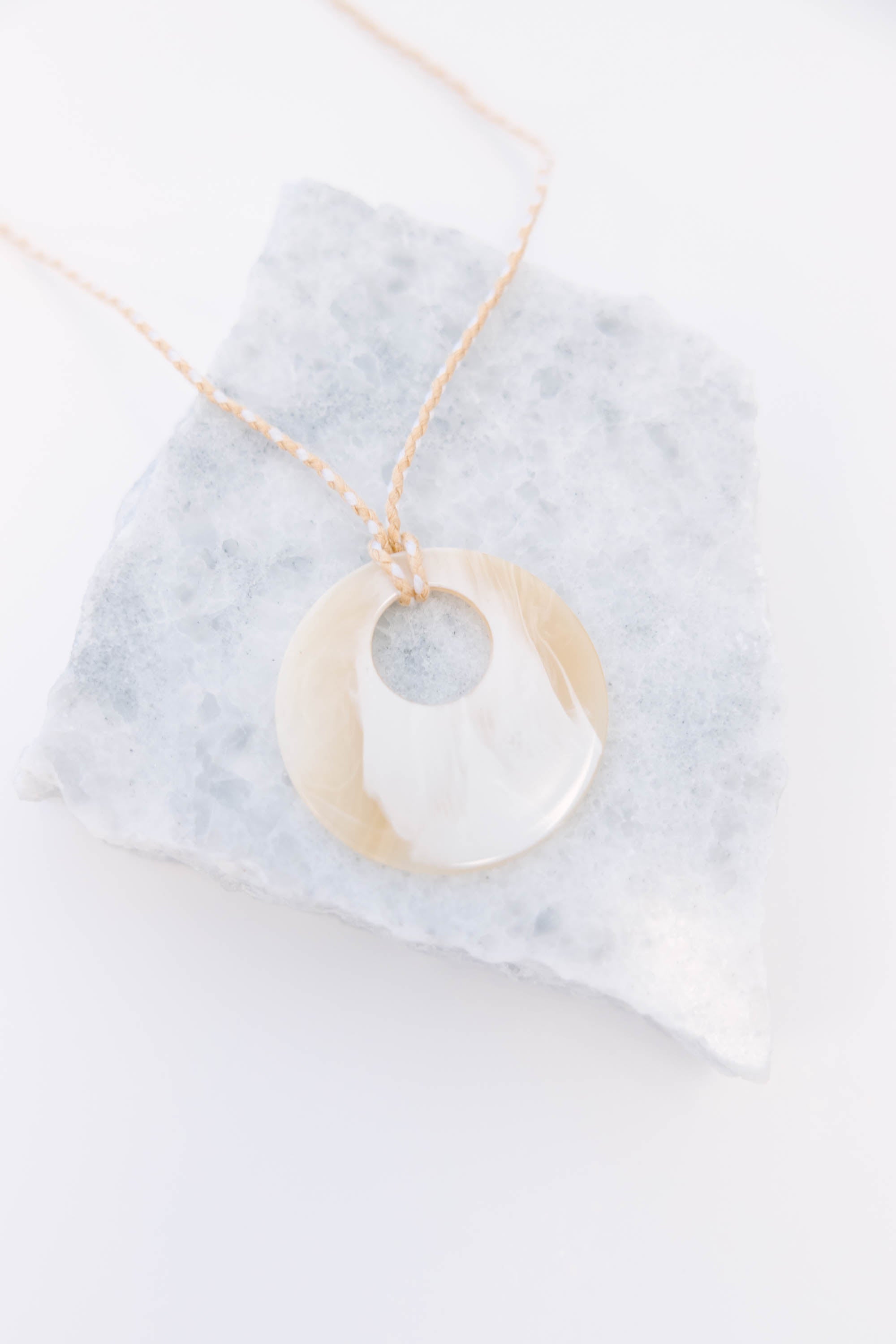 Glow Getter Necklace, Natural