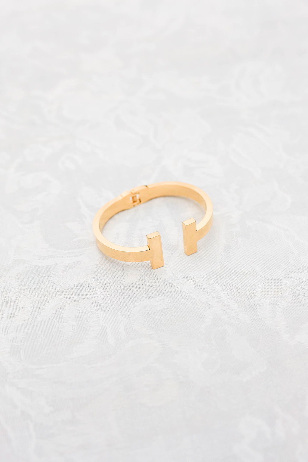 Golden Glory Cuff Bracelet, Gold