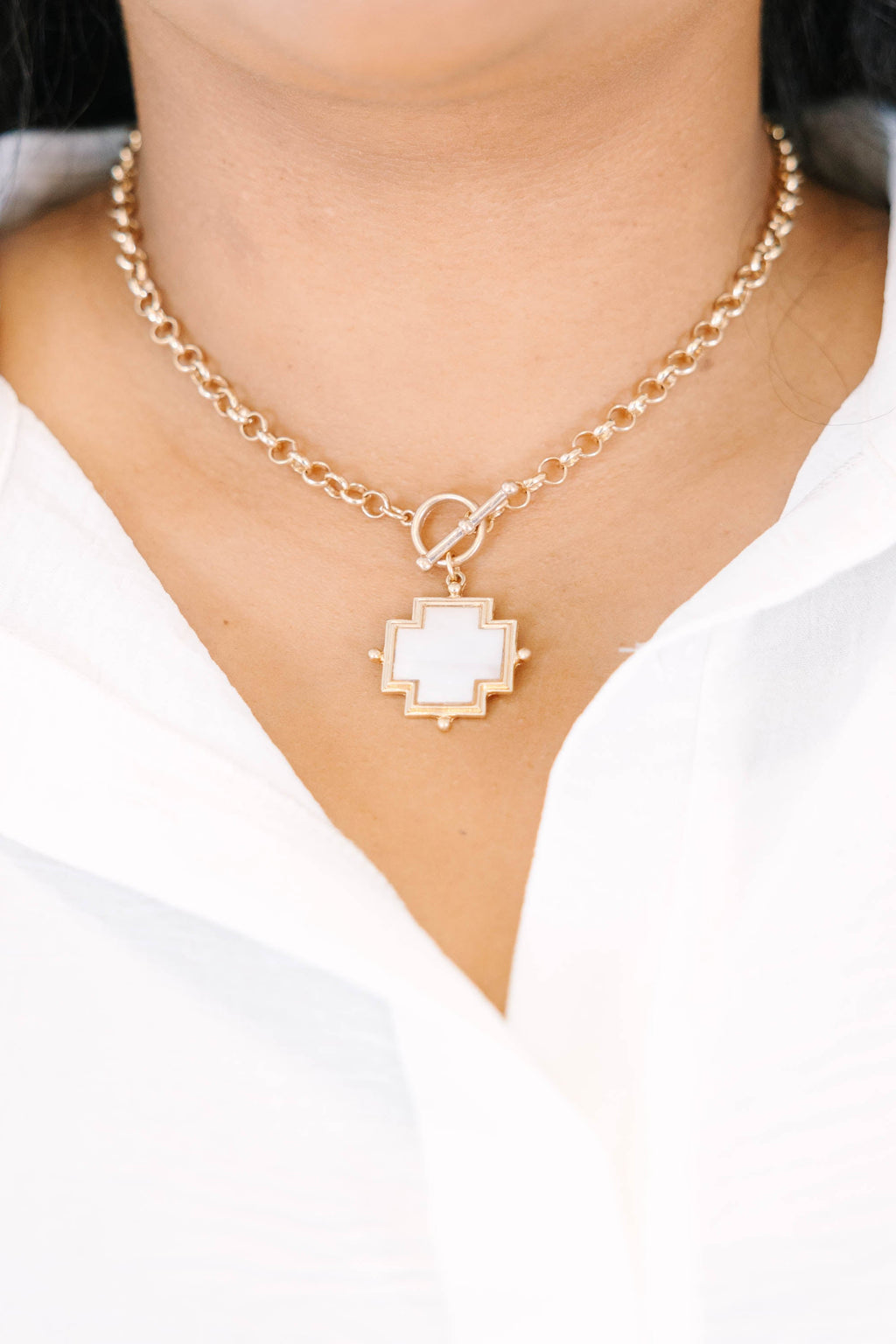 Golden Grace Necklace, Pearl