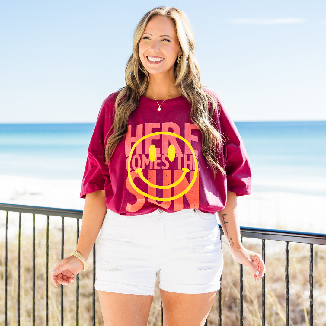 Here Comes the Sunshine Boyfriend Tee, Magenta