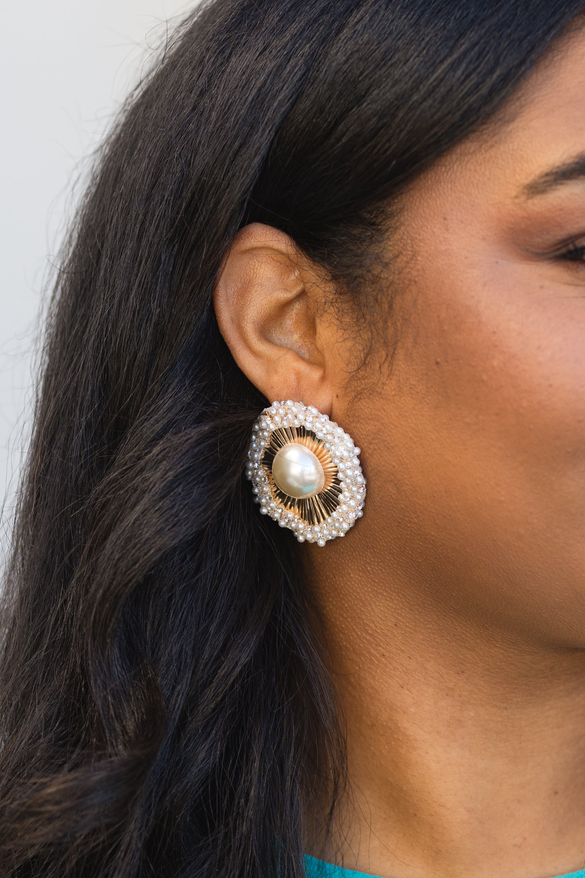 Horizon Pearl Earrings, Gold
