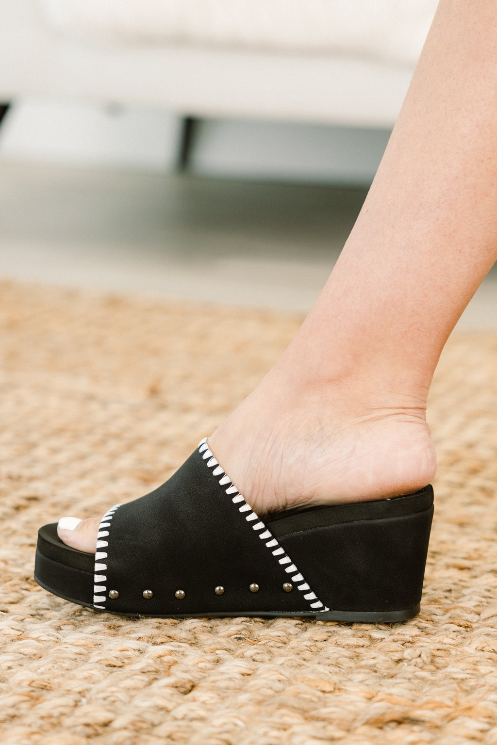 Looking All Over Wedges, Black