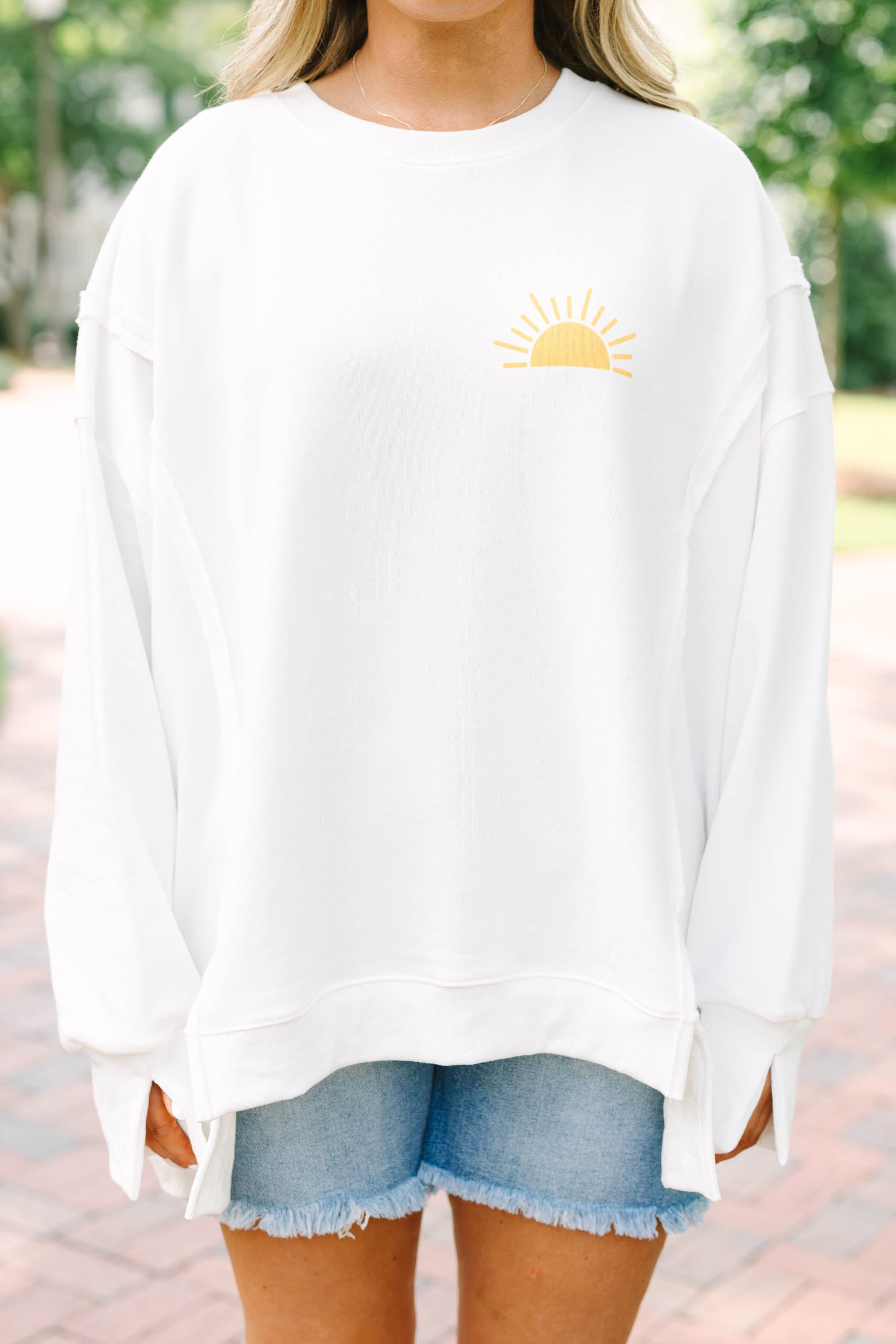 Looking for Sunny Days Comfy Crew, Ivory