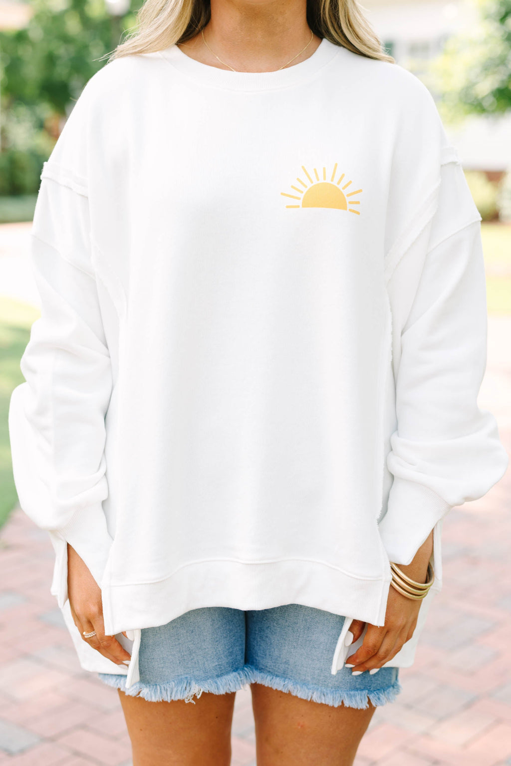 Looking for Sunny Days Comfy Crew, Ivory