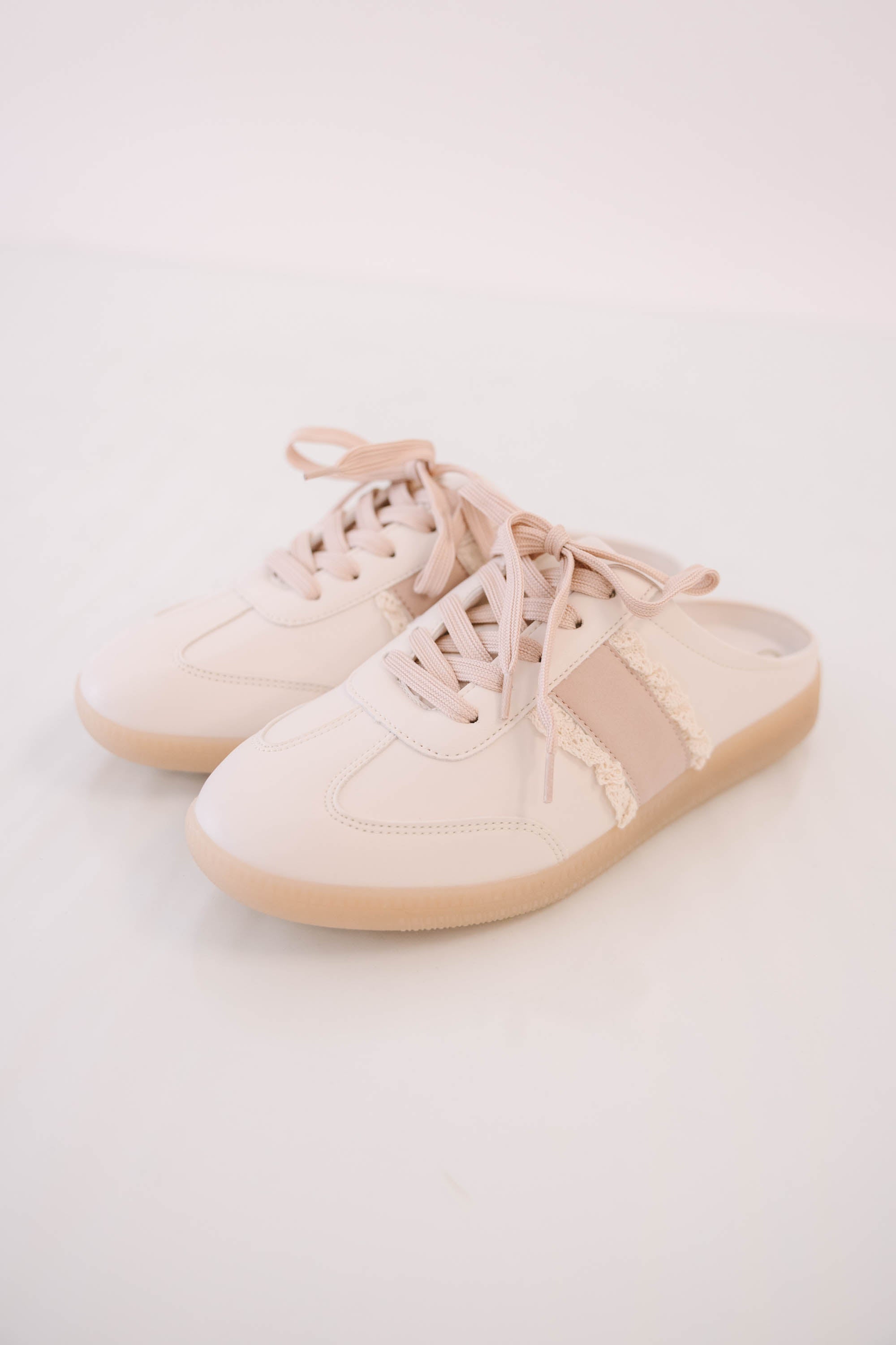 Made To Wander Sneakers, Pink