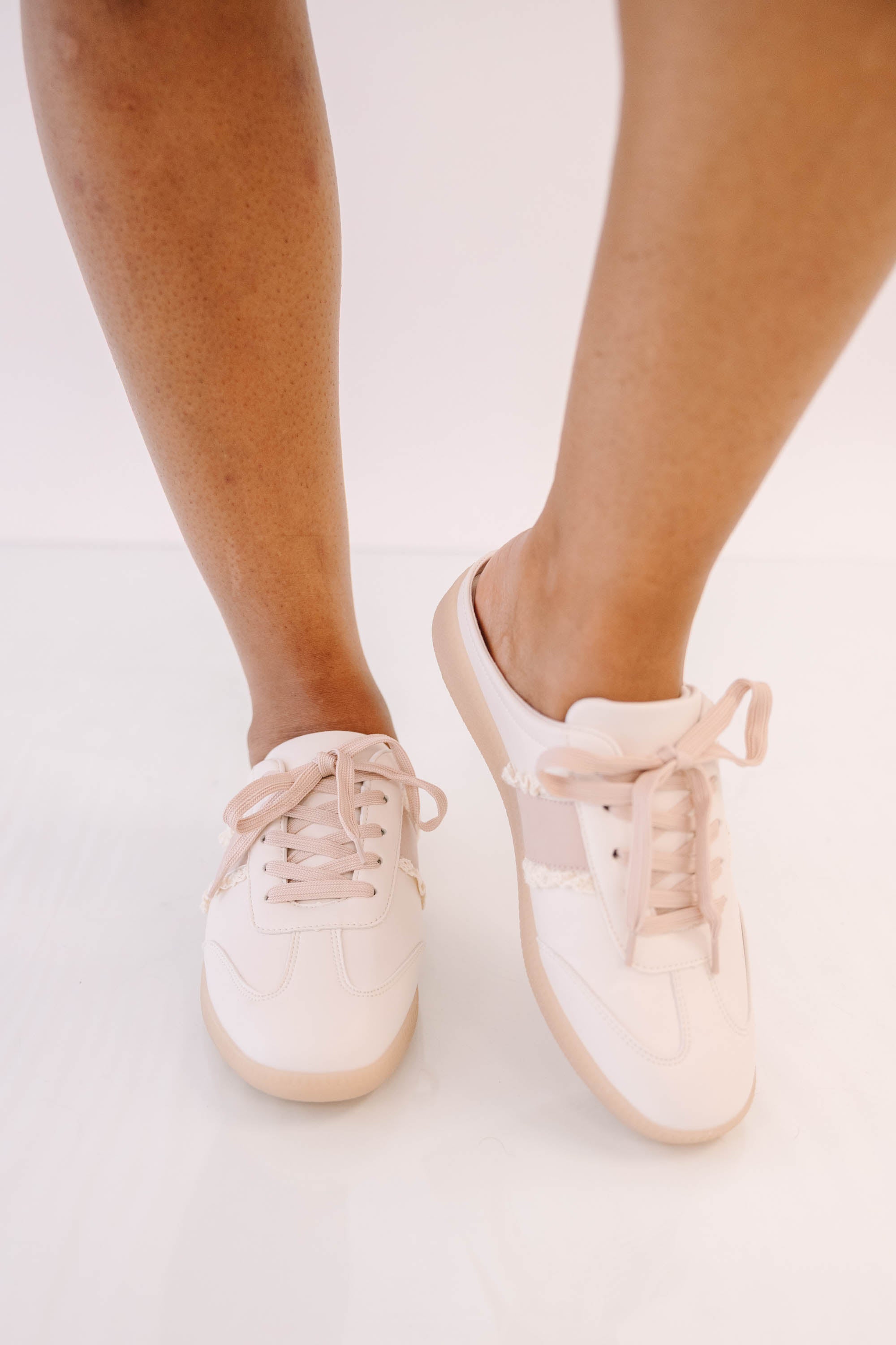 Made To Wander Sneakers, Pink