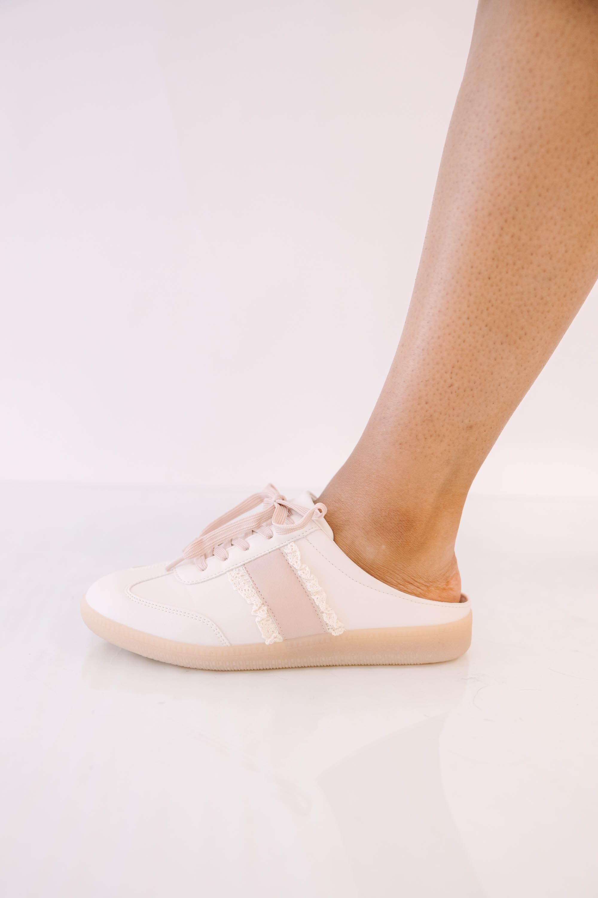 Made To Wander Sneakers, Pink