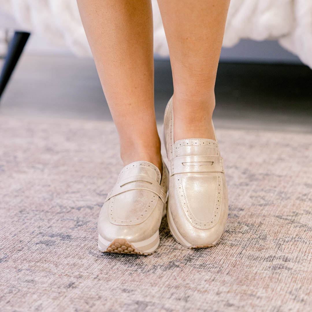 Met In The Fall Sneakers, Gold