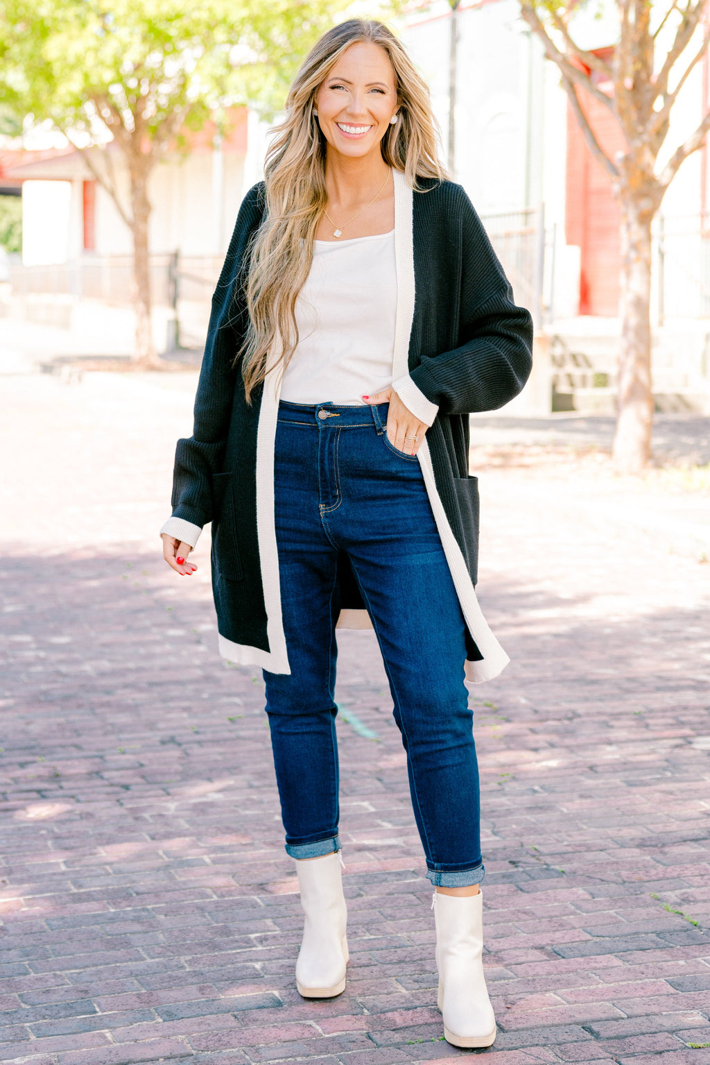 Moonlight Waltz Cardigan, Black/Cream