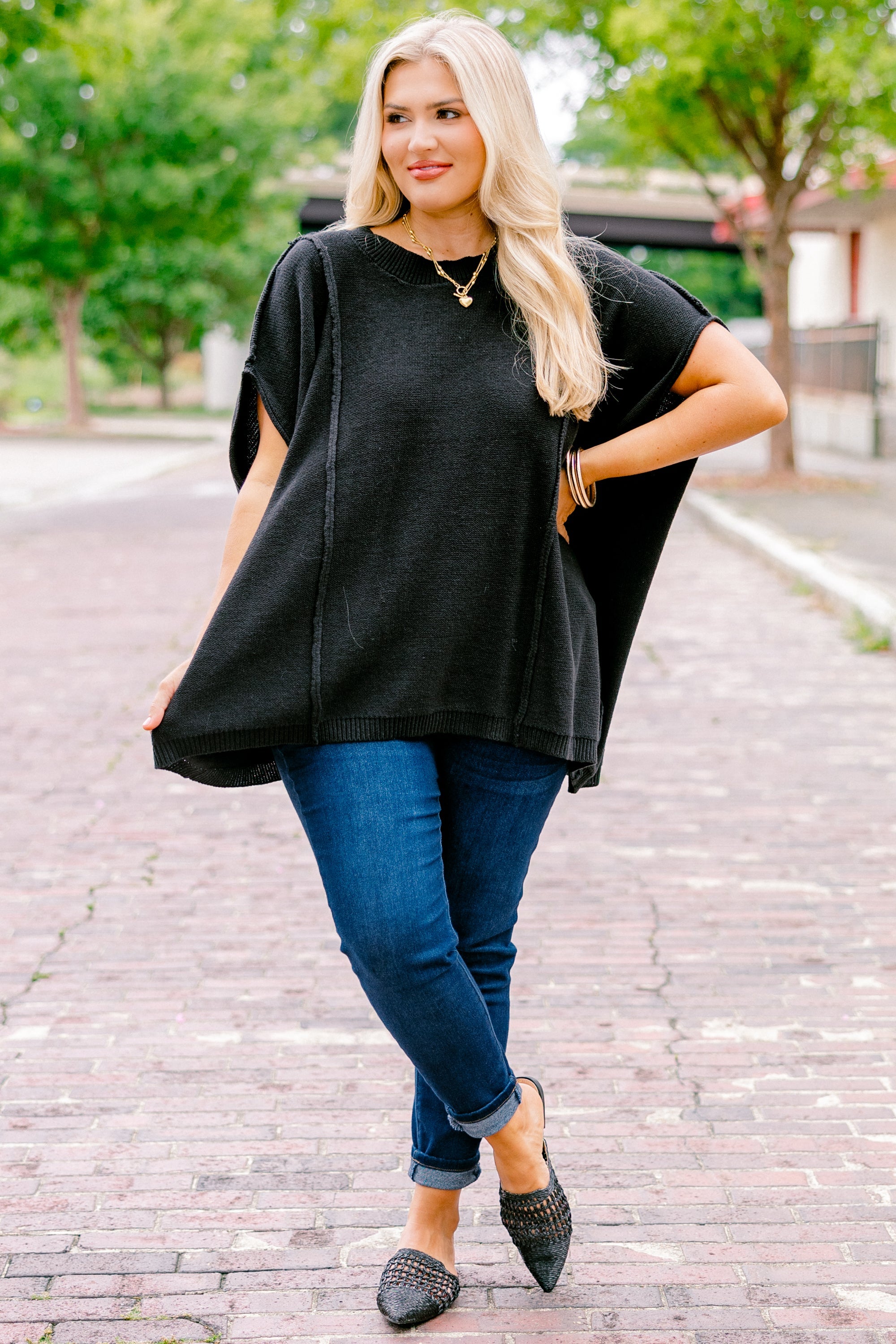 On My Way Over Sweater, Black