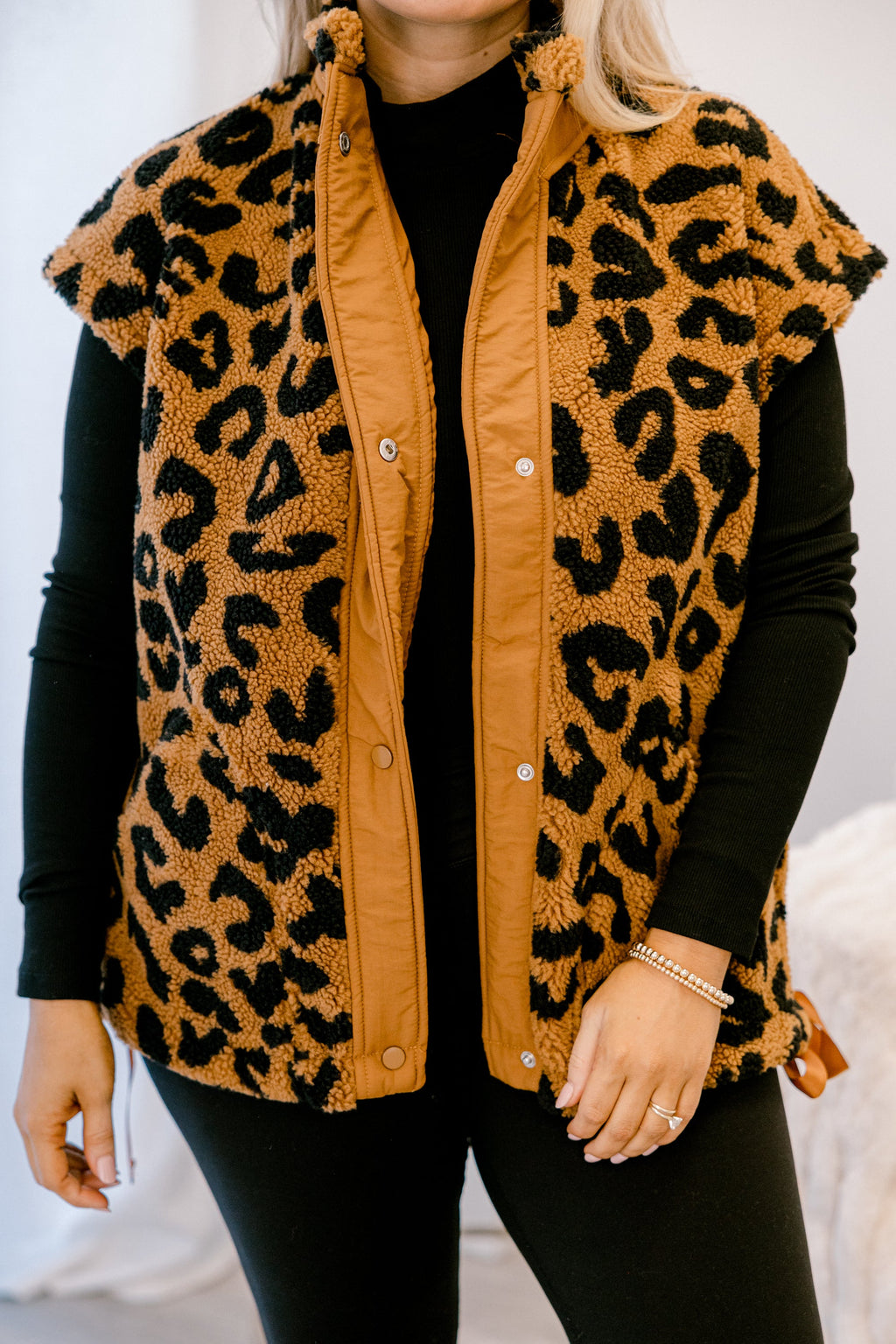 On Schedule Vest, Leopard