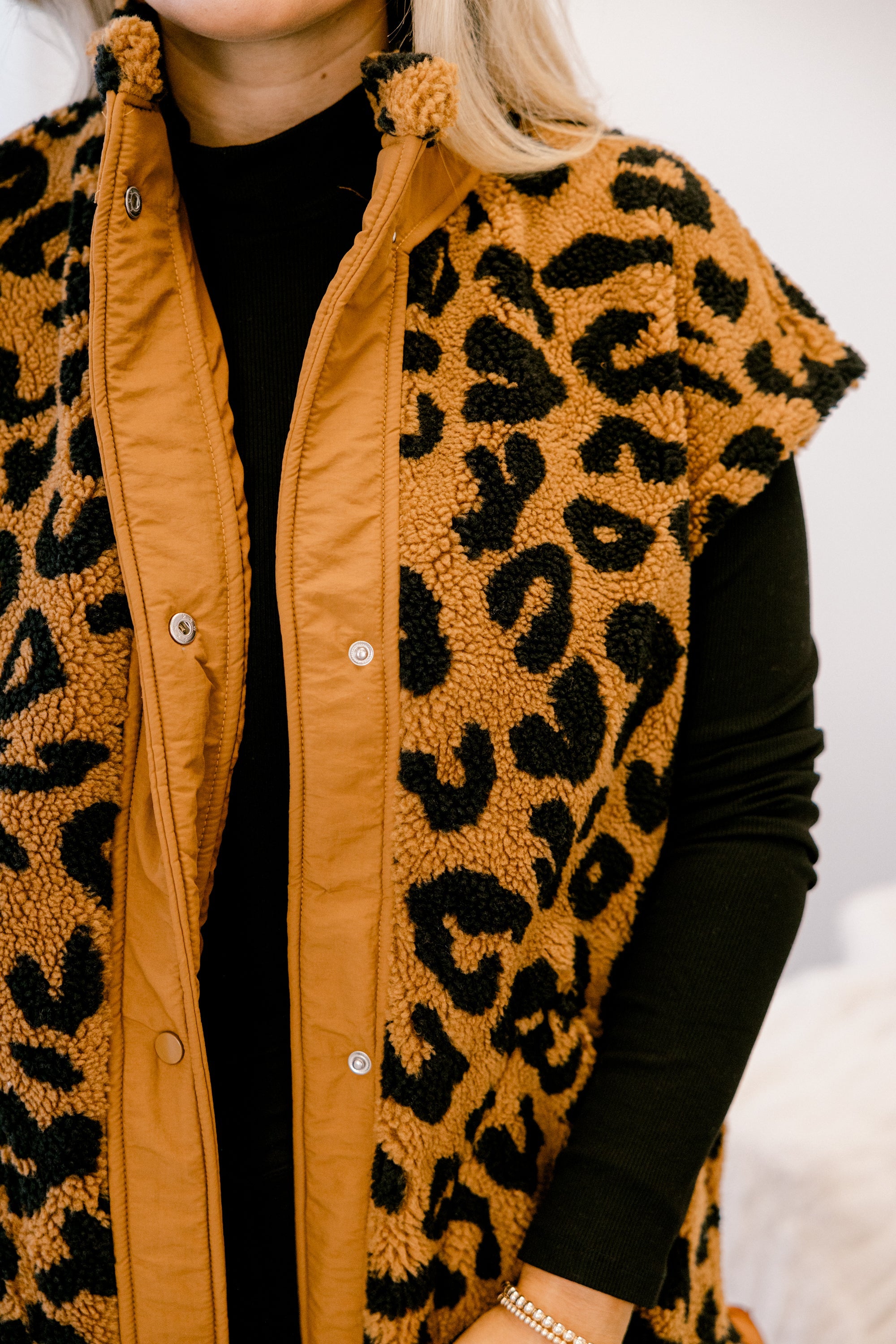 On Schedule Vest, Leopard