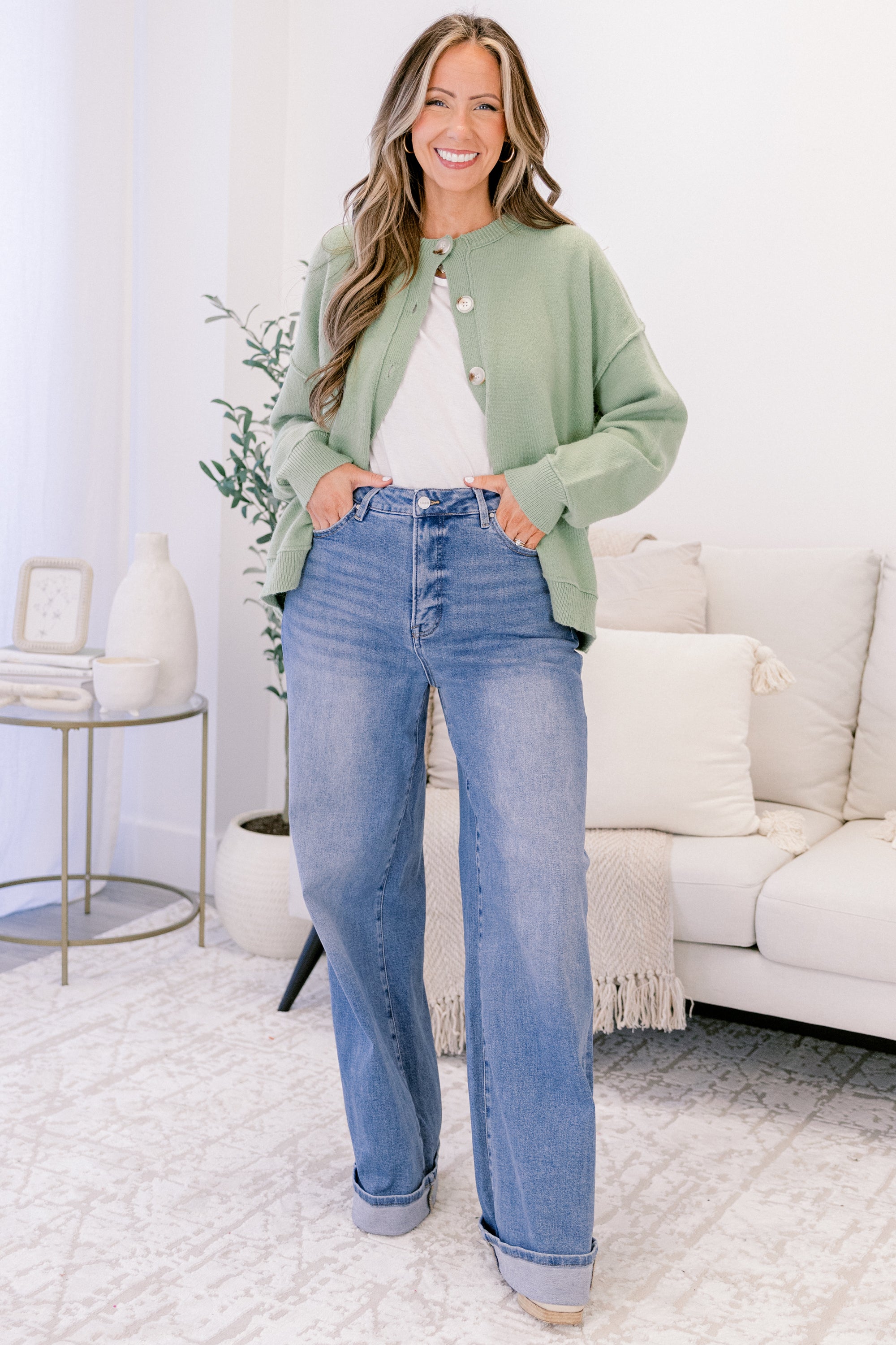 Owning The Moment Jeans, Medium Wash