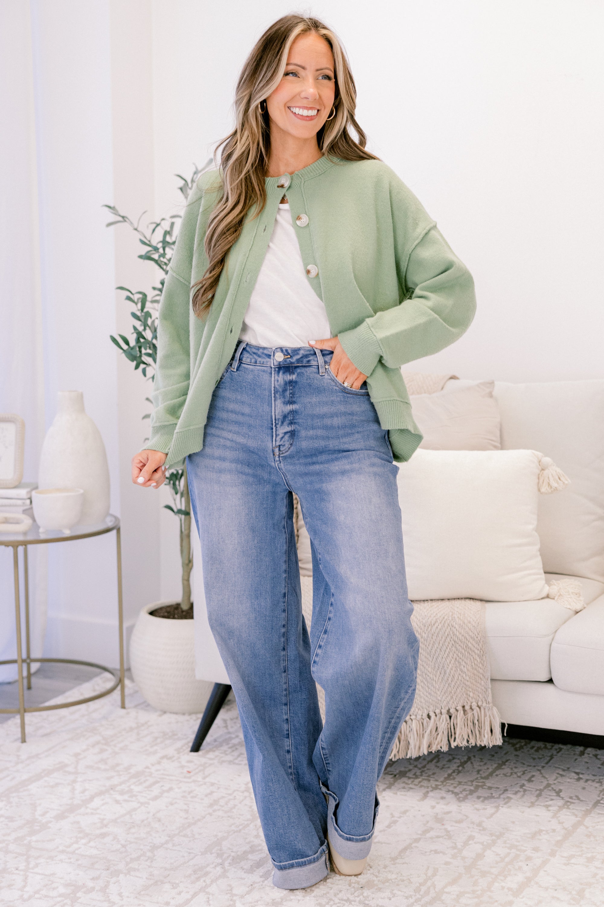 Owning The Moment Jeans, Medium Wash