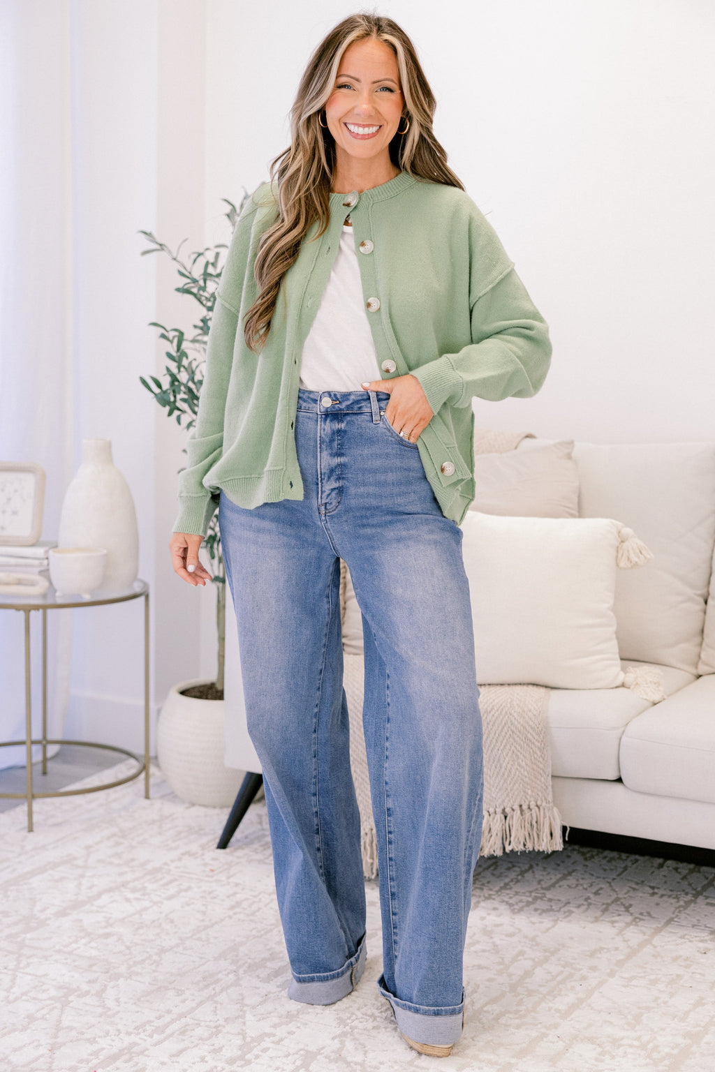 Owning The Moment Jeans, Medium Wash