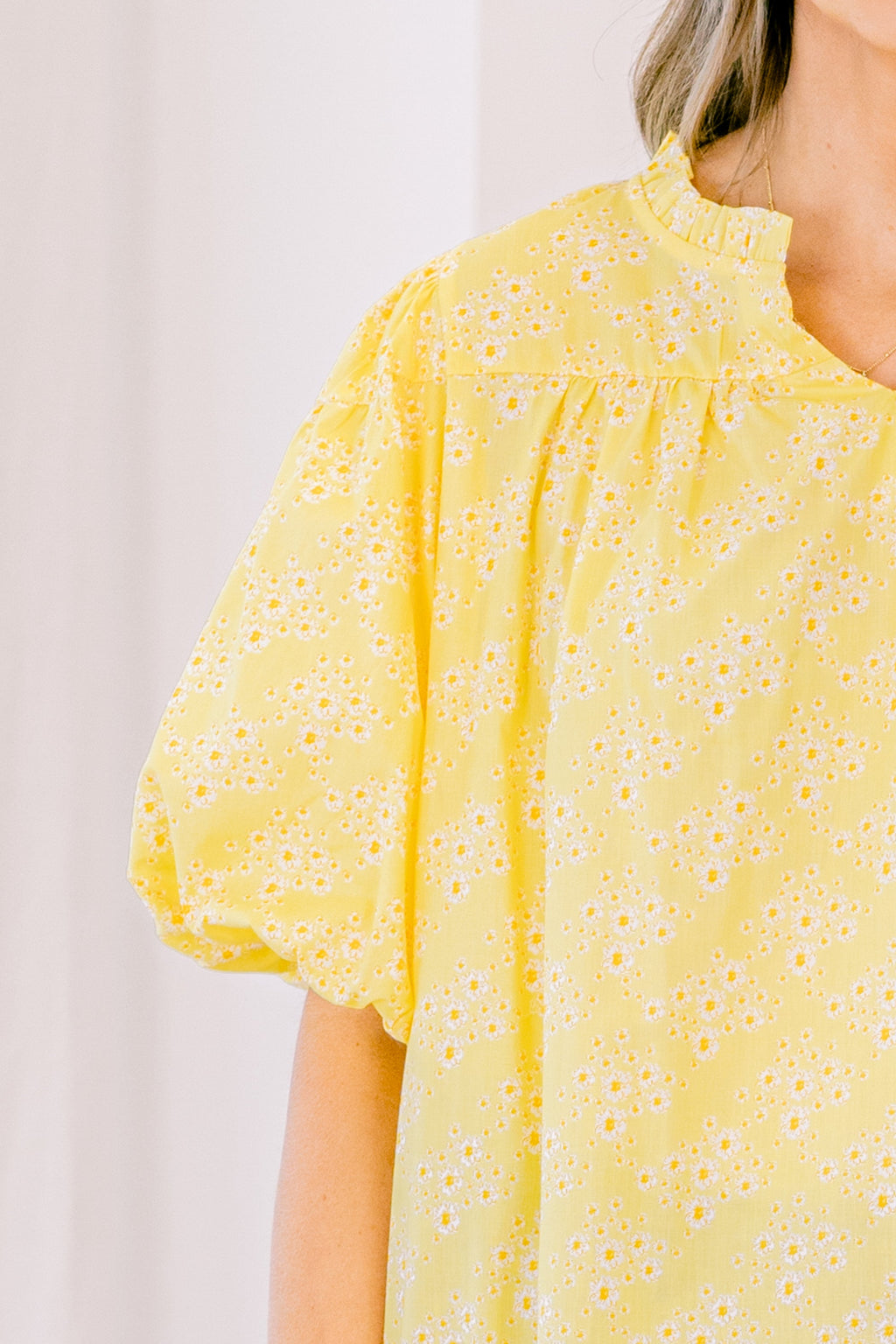 Please Wait Top, Yellow