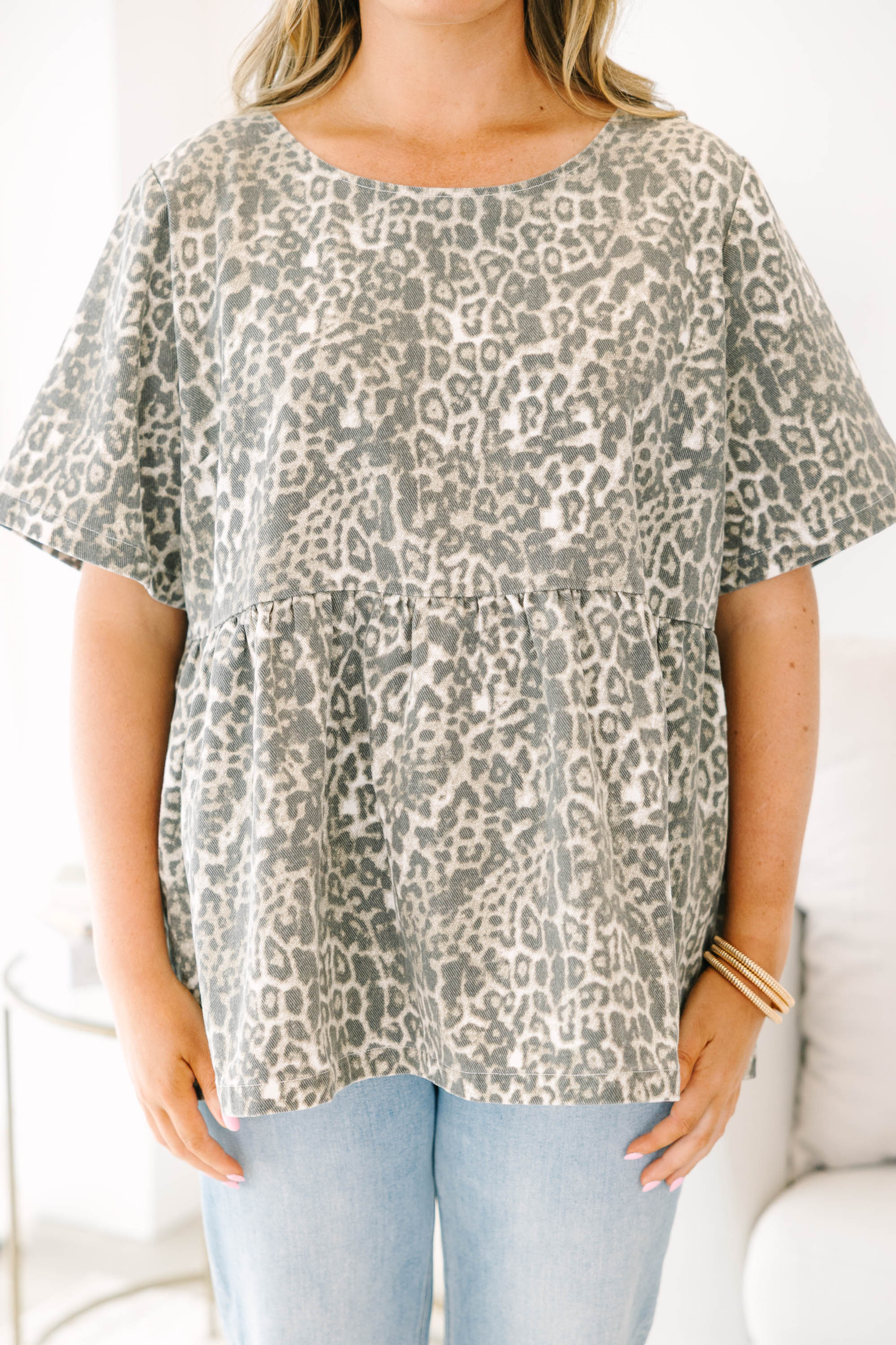 Share Your Story Top, Light Leopard