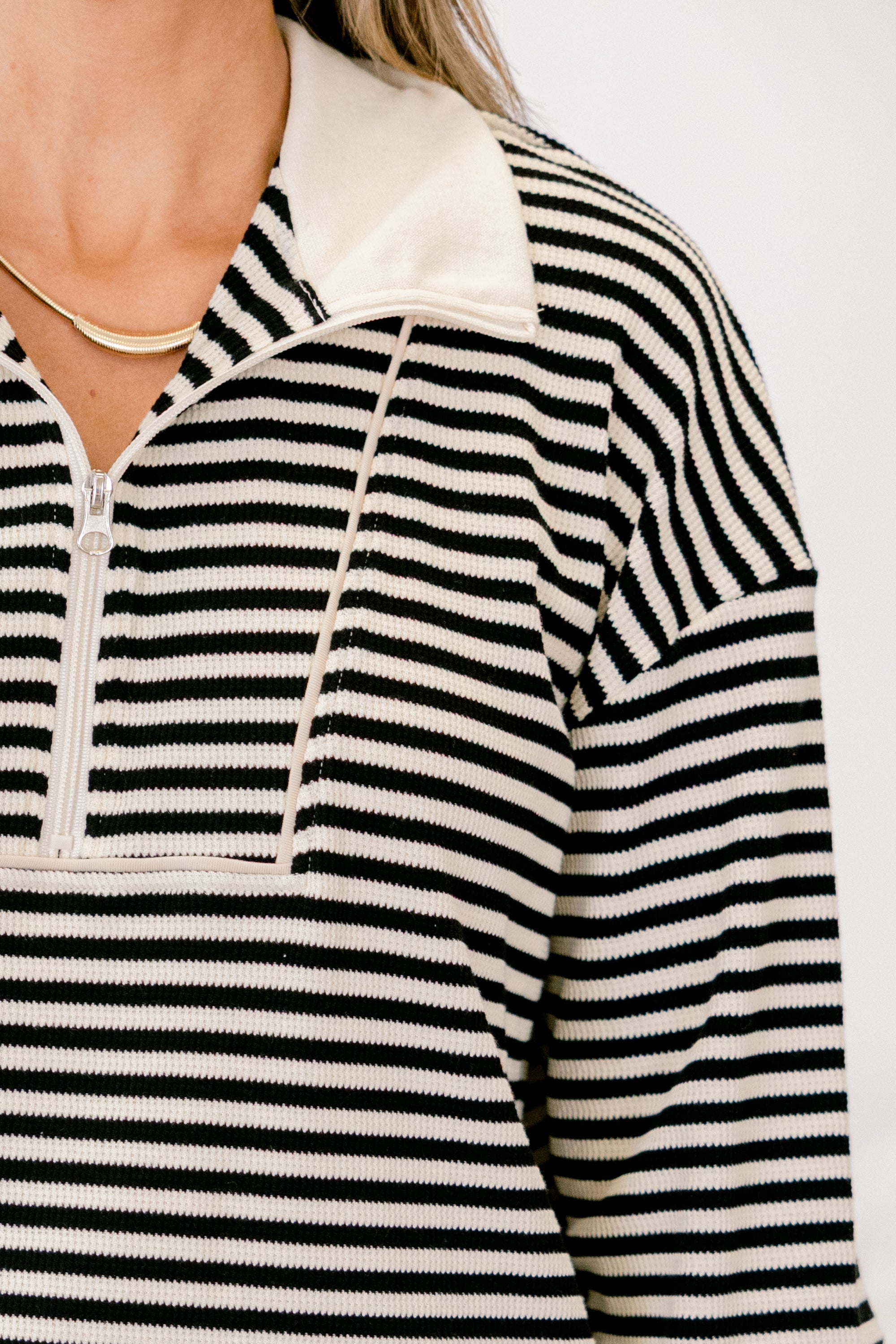 She's An Academic Pullover, Ivory-Black