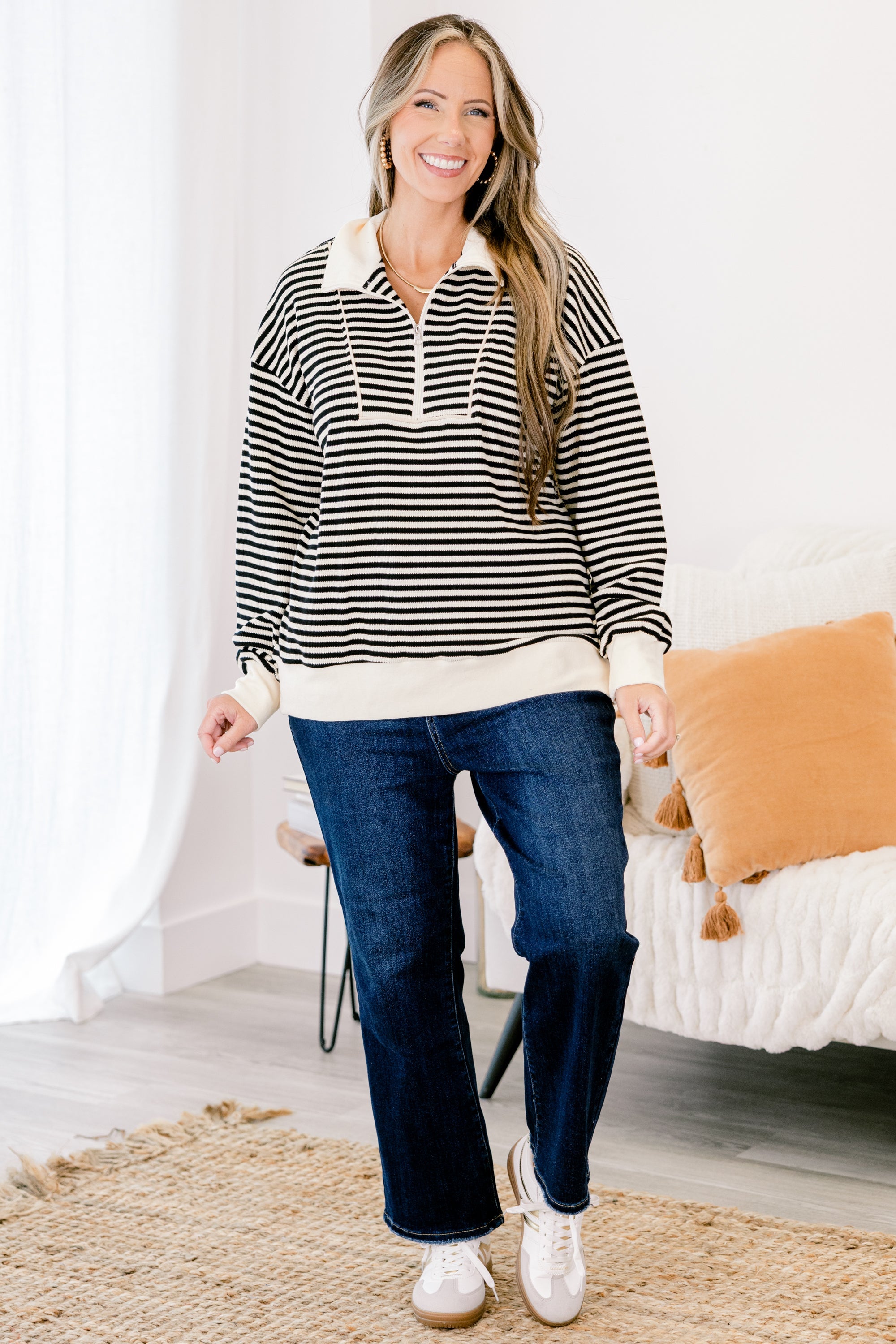 She's An Academic Pullover, Ivory-Black