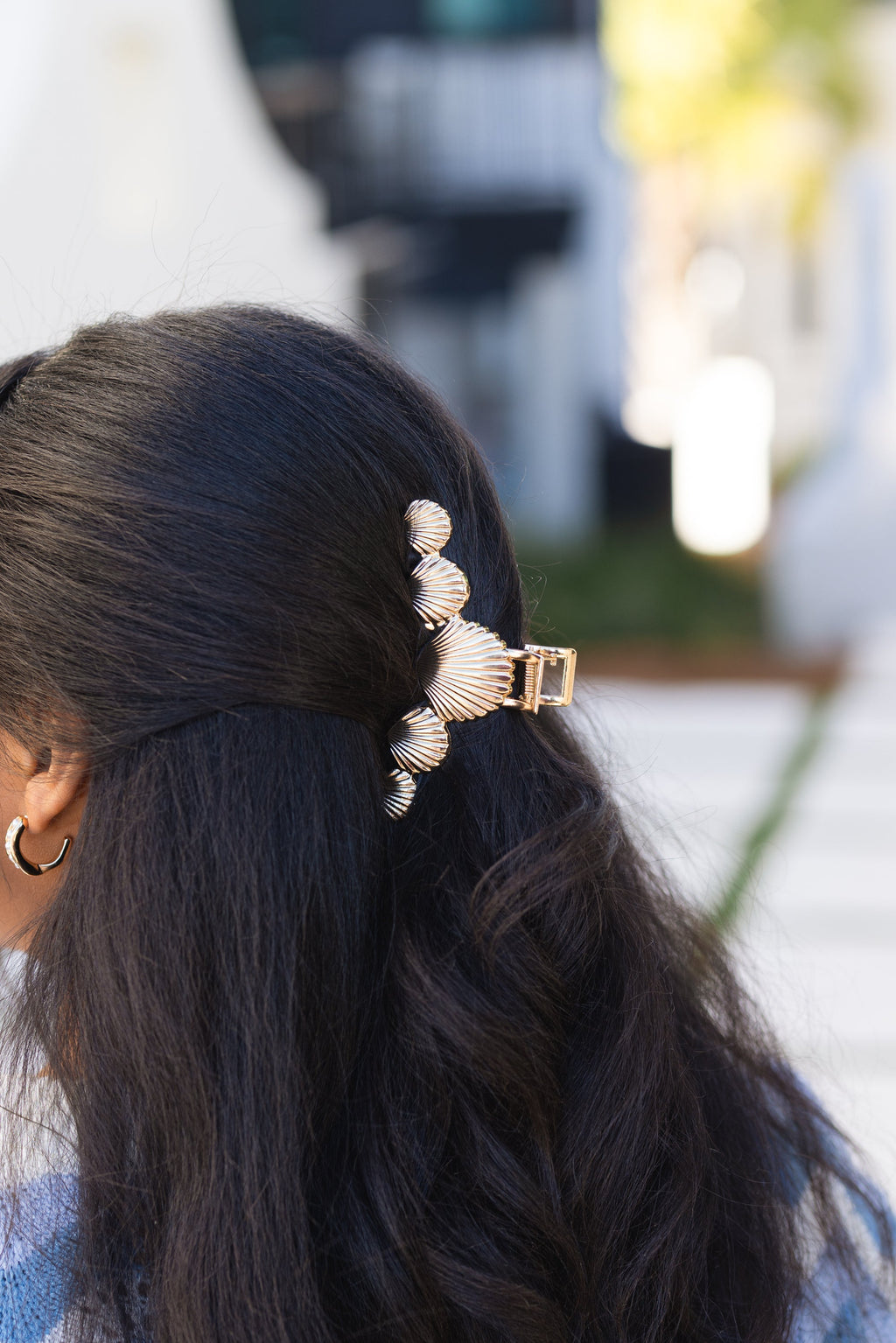 Shoreline Shell Clip, Gold