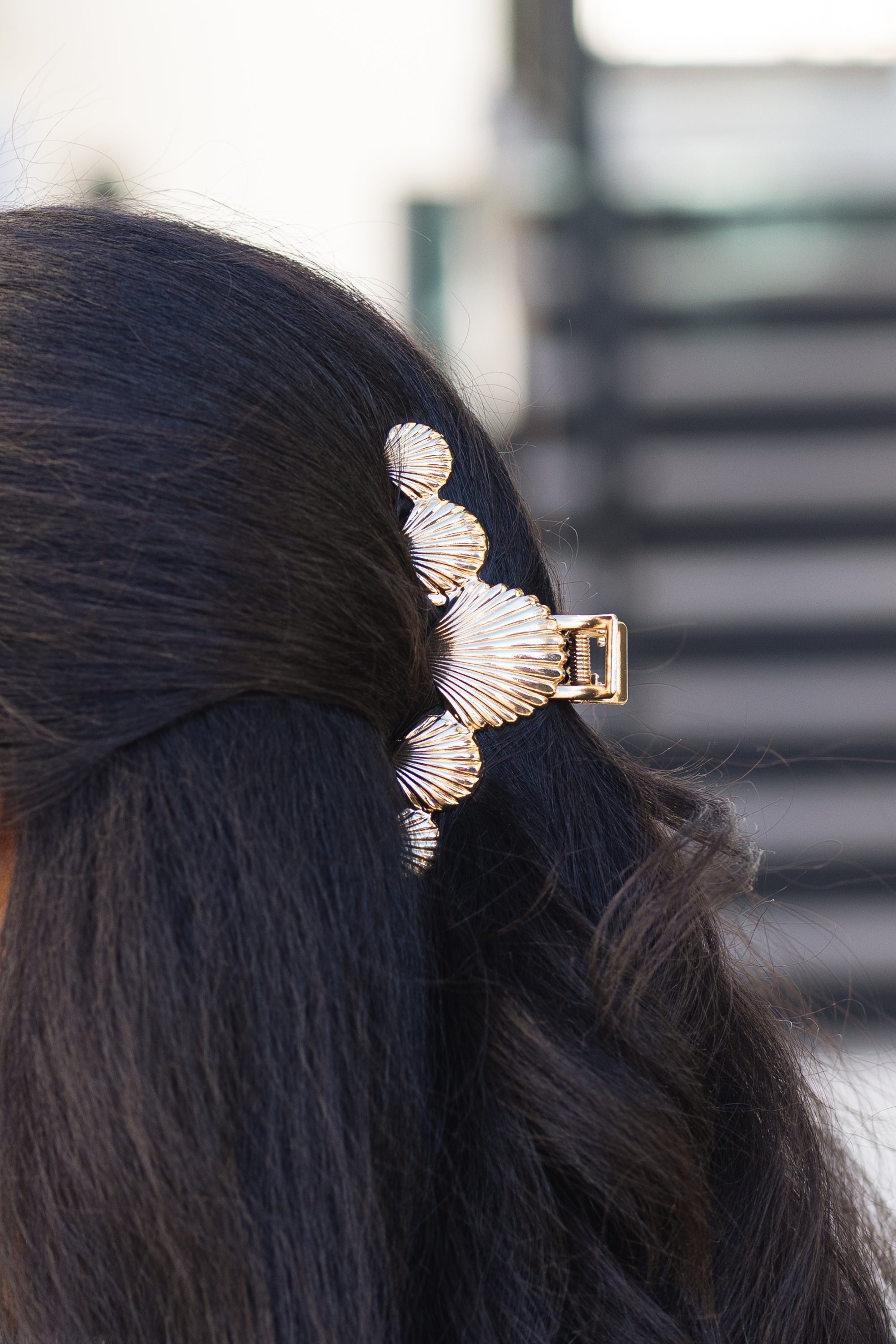 Shoreline Shell Clip, Gold