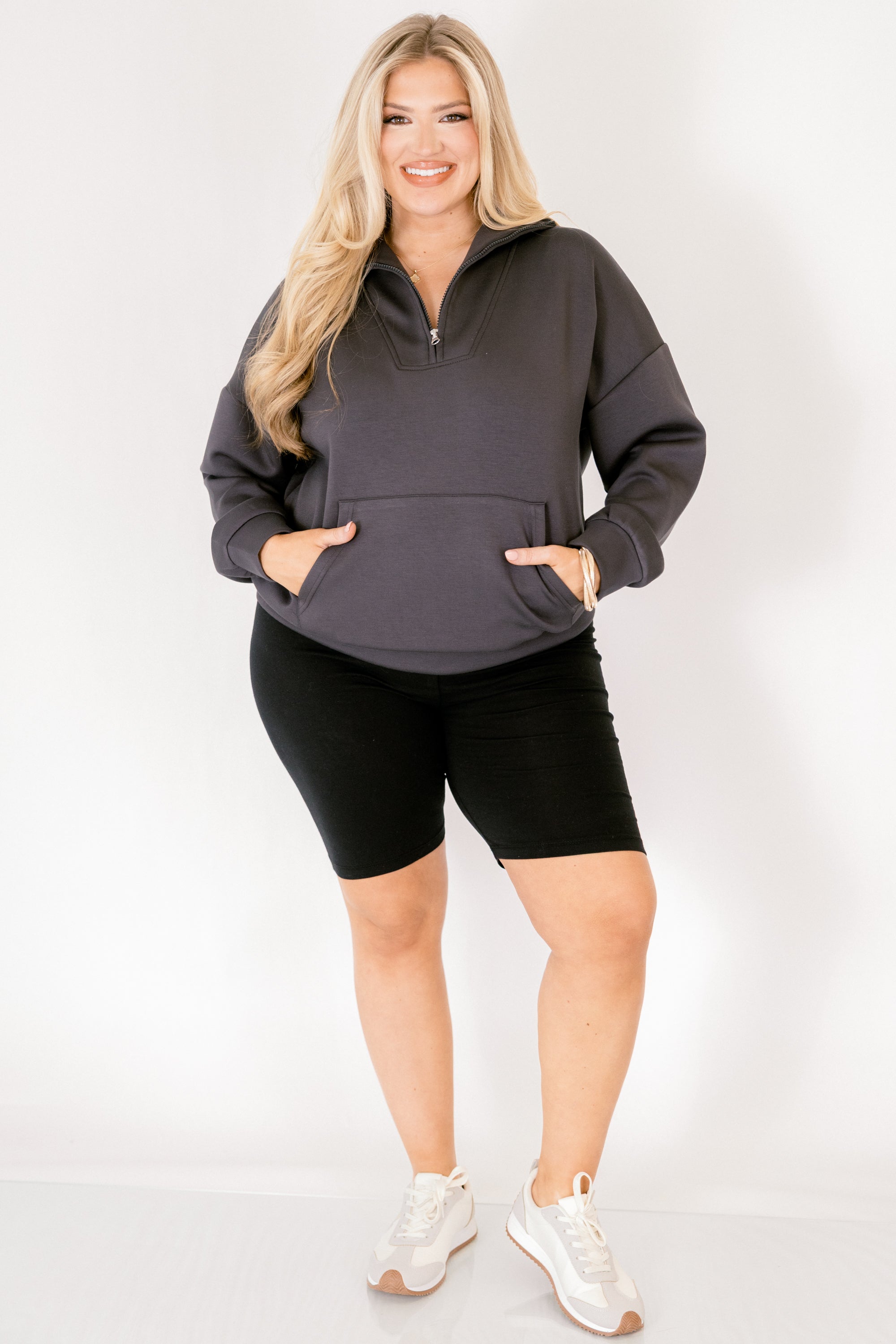 Sporty Chic Pullover, Charcoal
