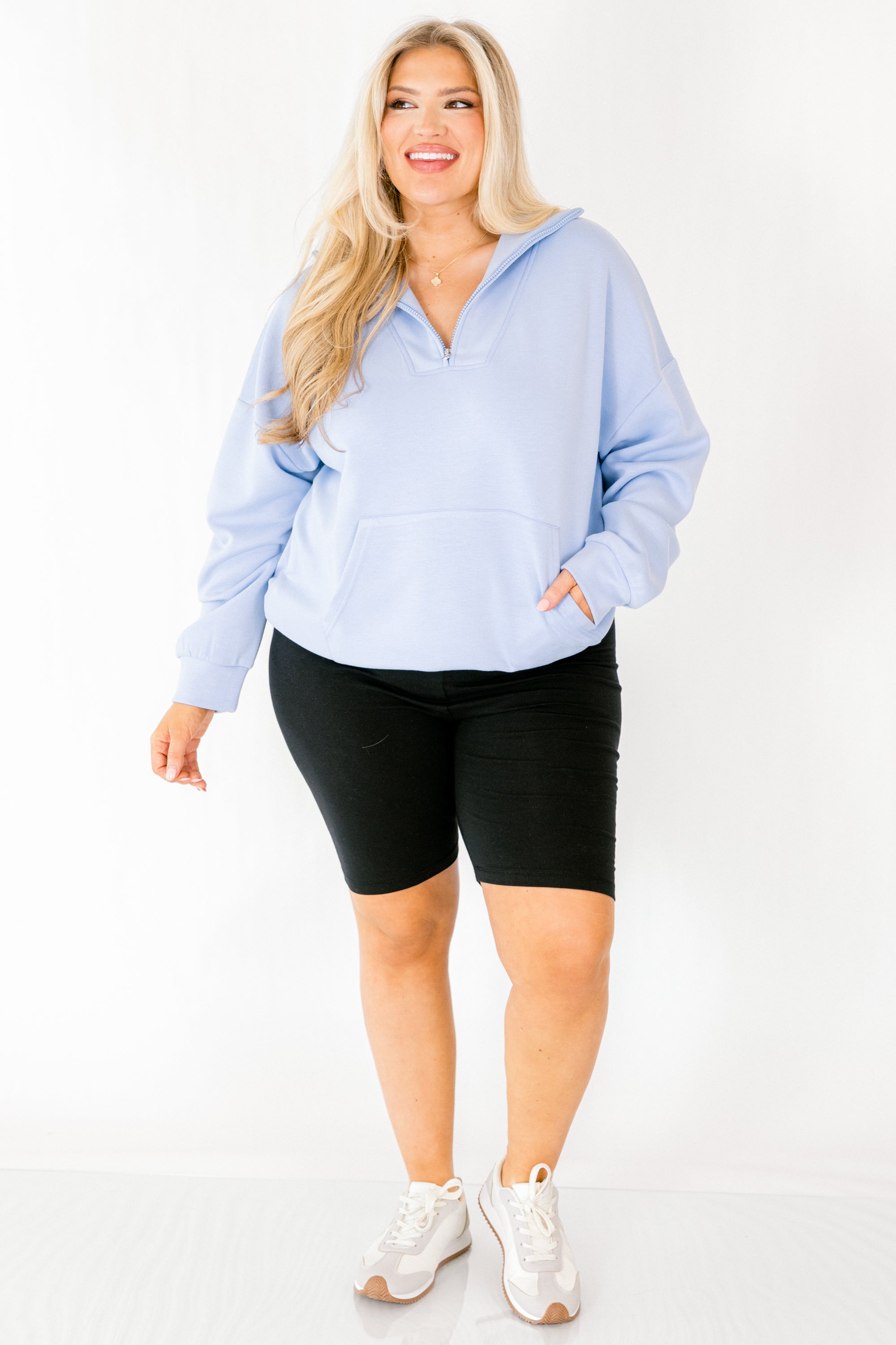 Sporty Chic Pullover, Dusty Blue