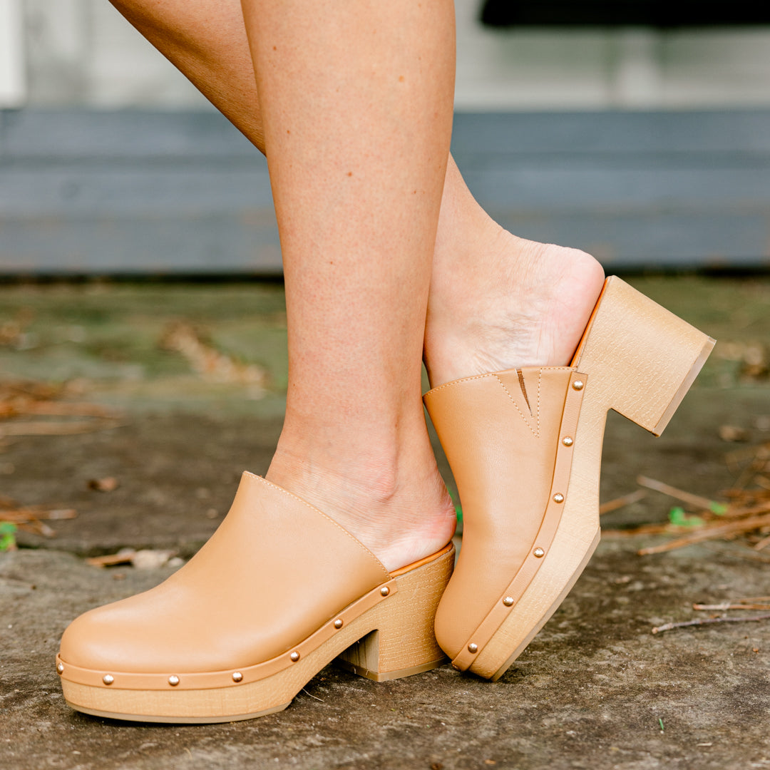 Take You Out Clogs, Tan